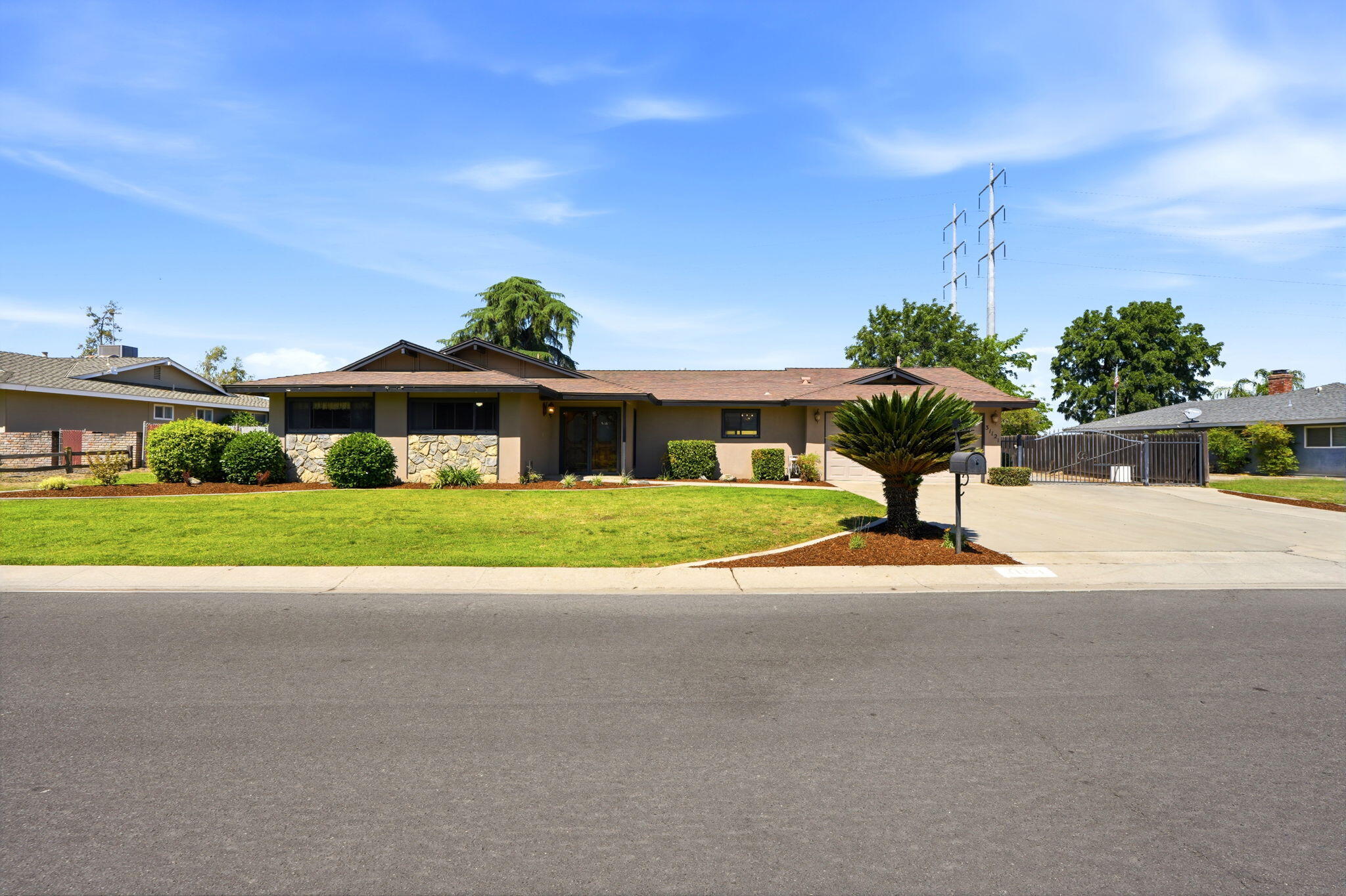 31121 Tower Rd, Visalia, CA 93292
