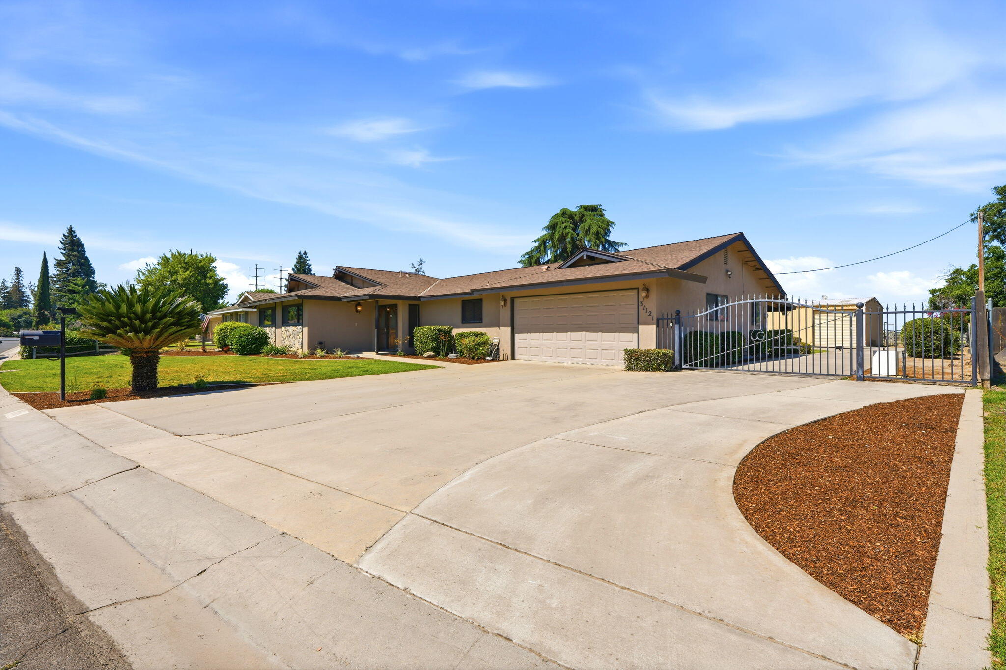 31121 Tower Rd, Visalia, CA 93292