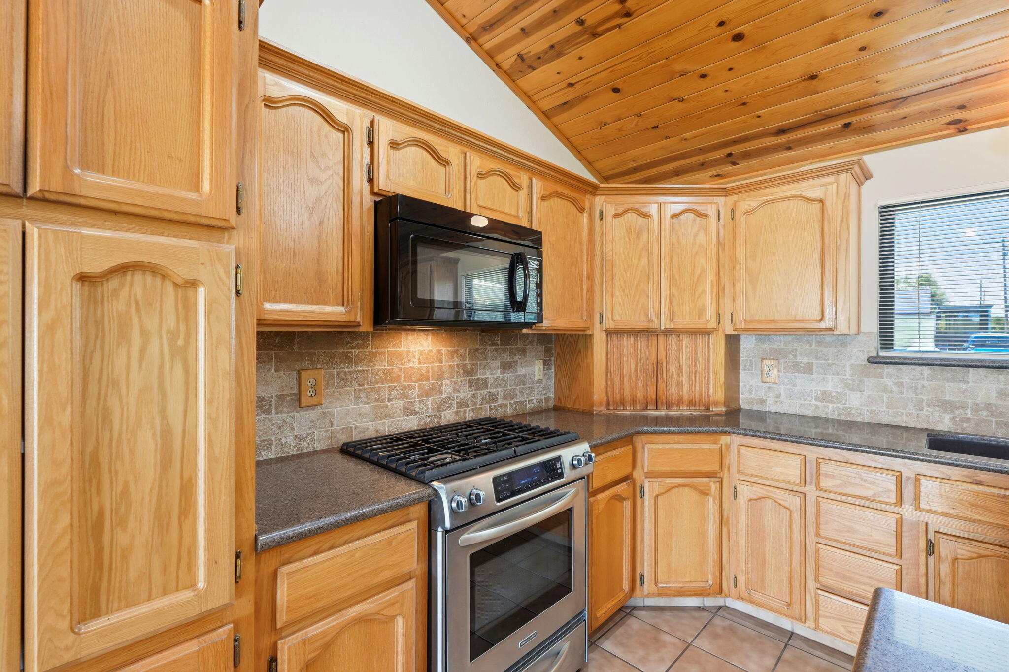 31121 Tower Rd, Visalia, CA 93292