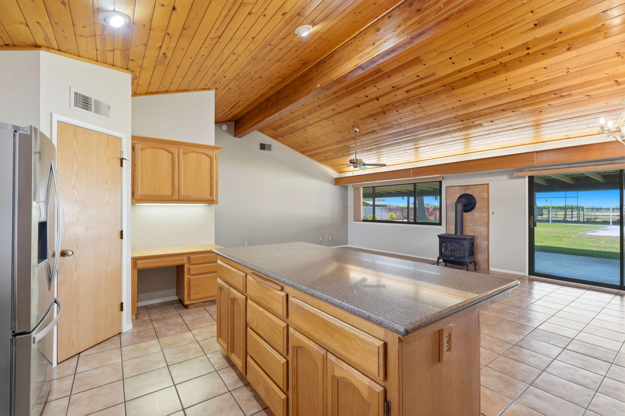 31121 Tower Rd, Visalia, CA 93292