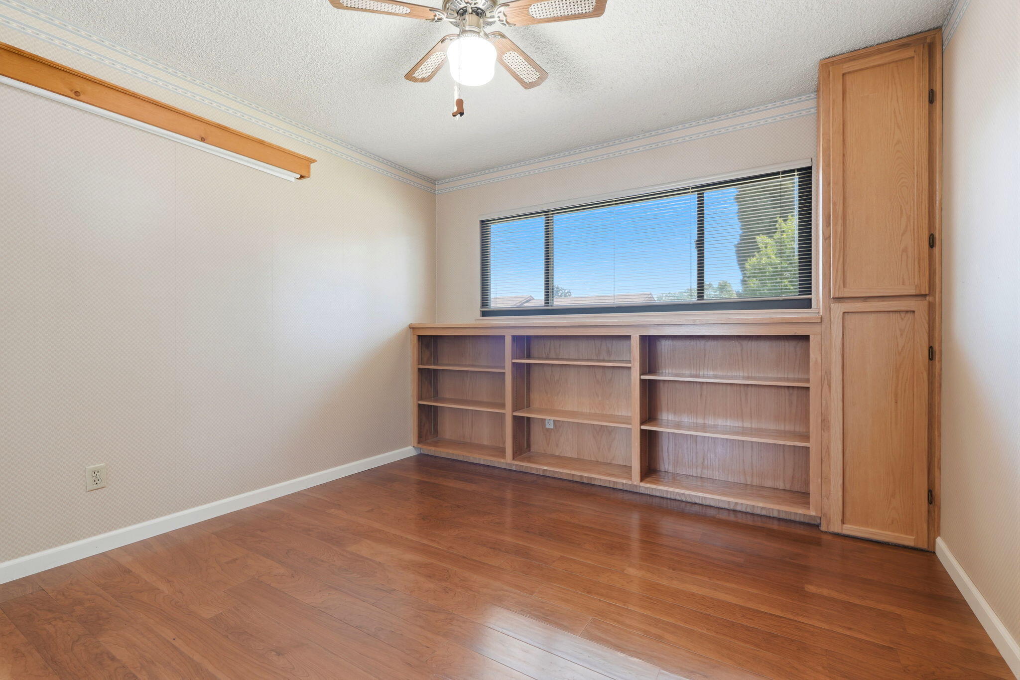 31121 Tower Rd, Visalia, CA 93292