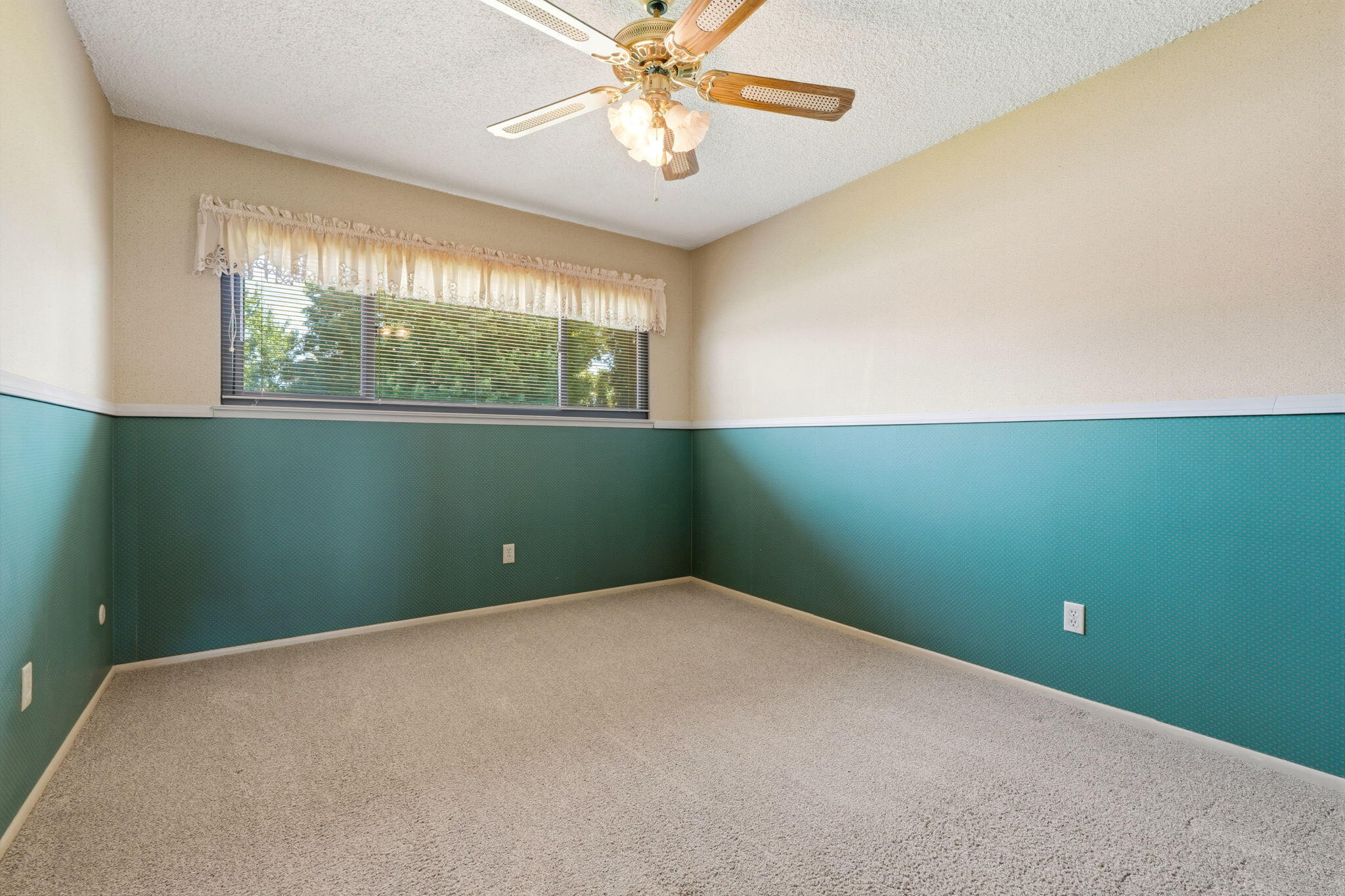 31121 Tower Rd, Visalia, CA 93292