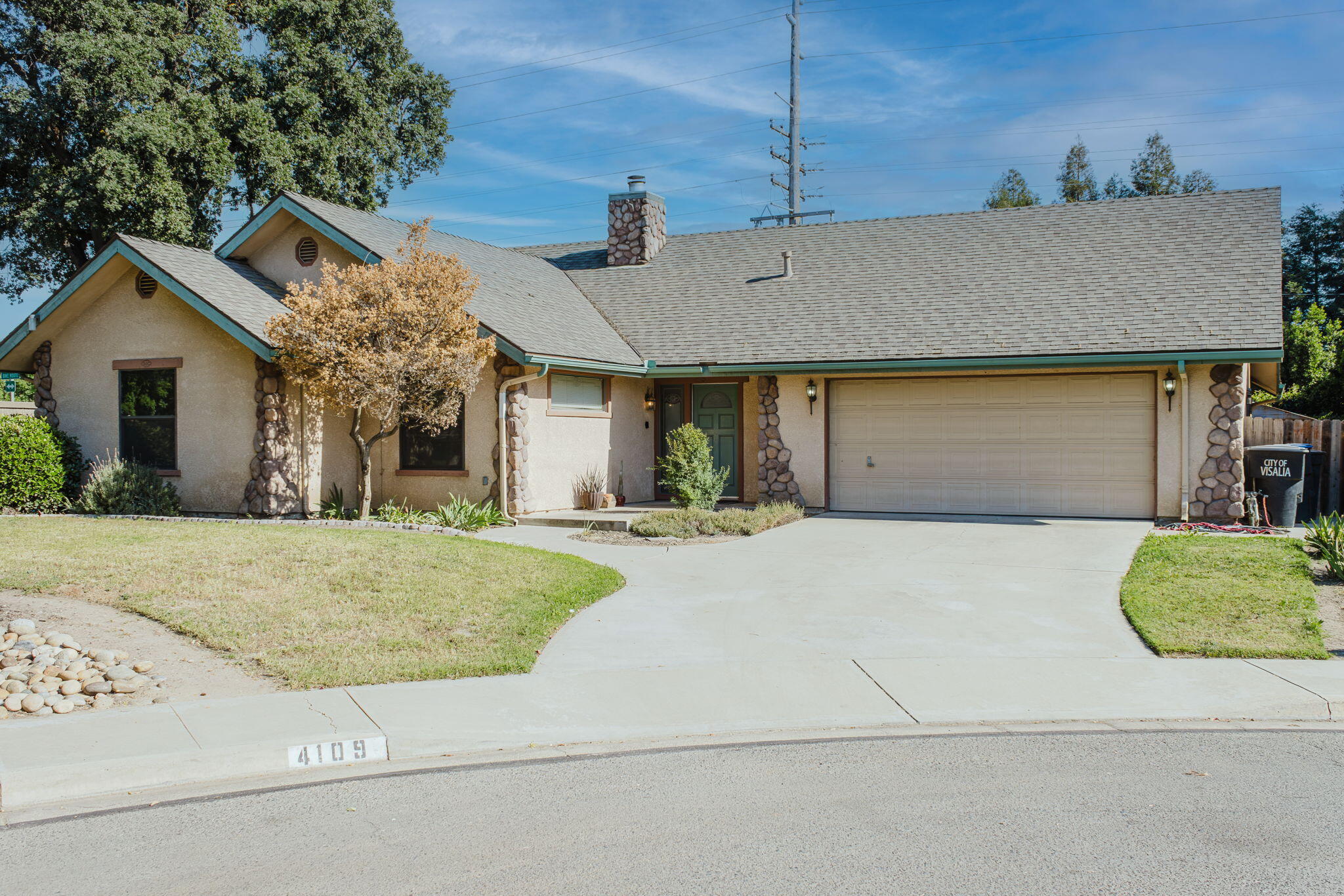 4109 W Mission Ct, Visalia, CA 93277