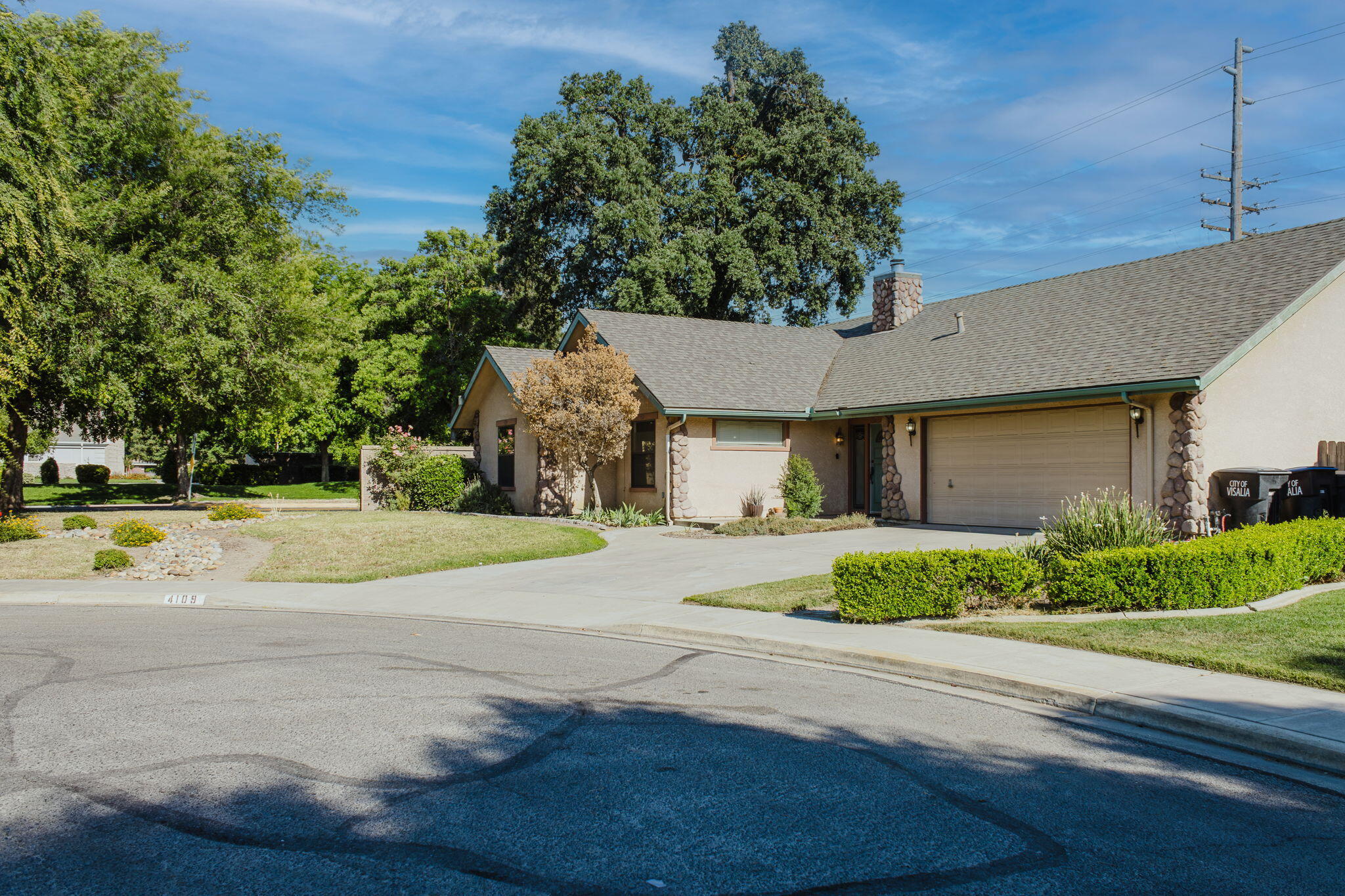 4109 W Mission Ct, Visalia, CA 93277