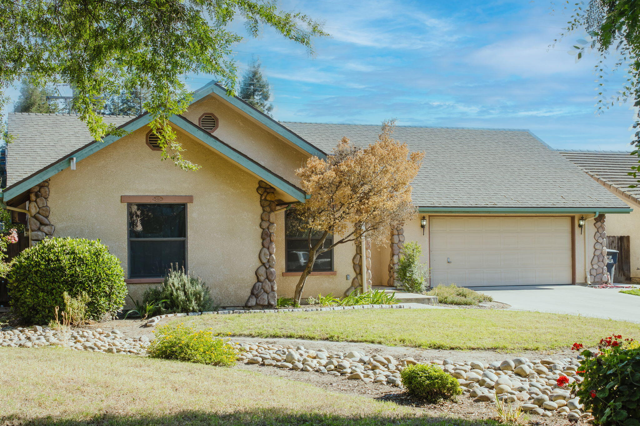 4109 W Mission Ct, Visalia, CA 93277