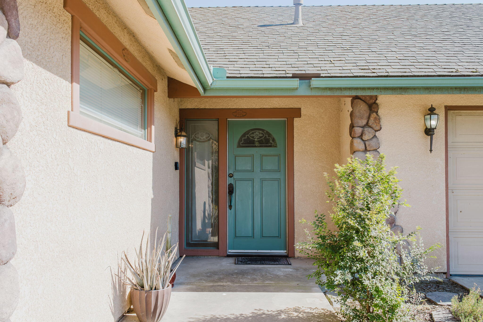 4109 W Mission Ct, Visalia, CA 93277