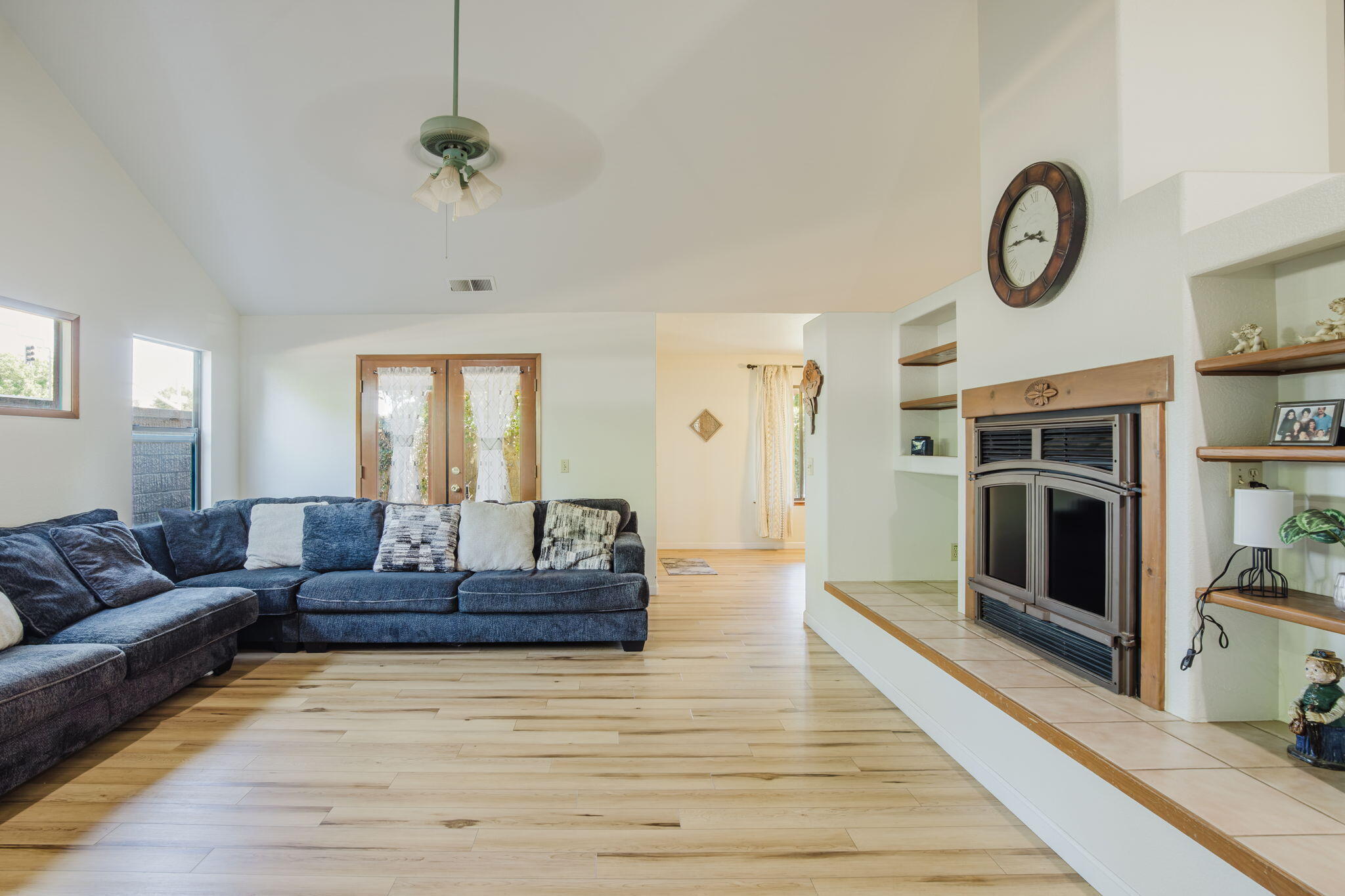 4109 W Mission Ct, Visalia, CA 93277
