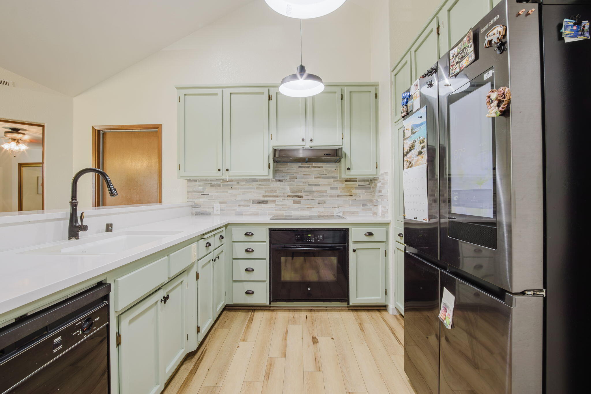 4109 W Mission Ct, Visalia, CA 93277