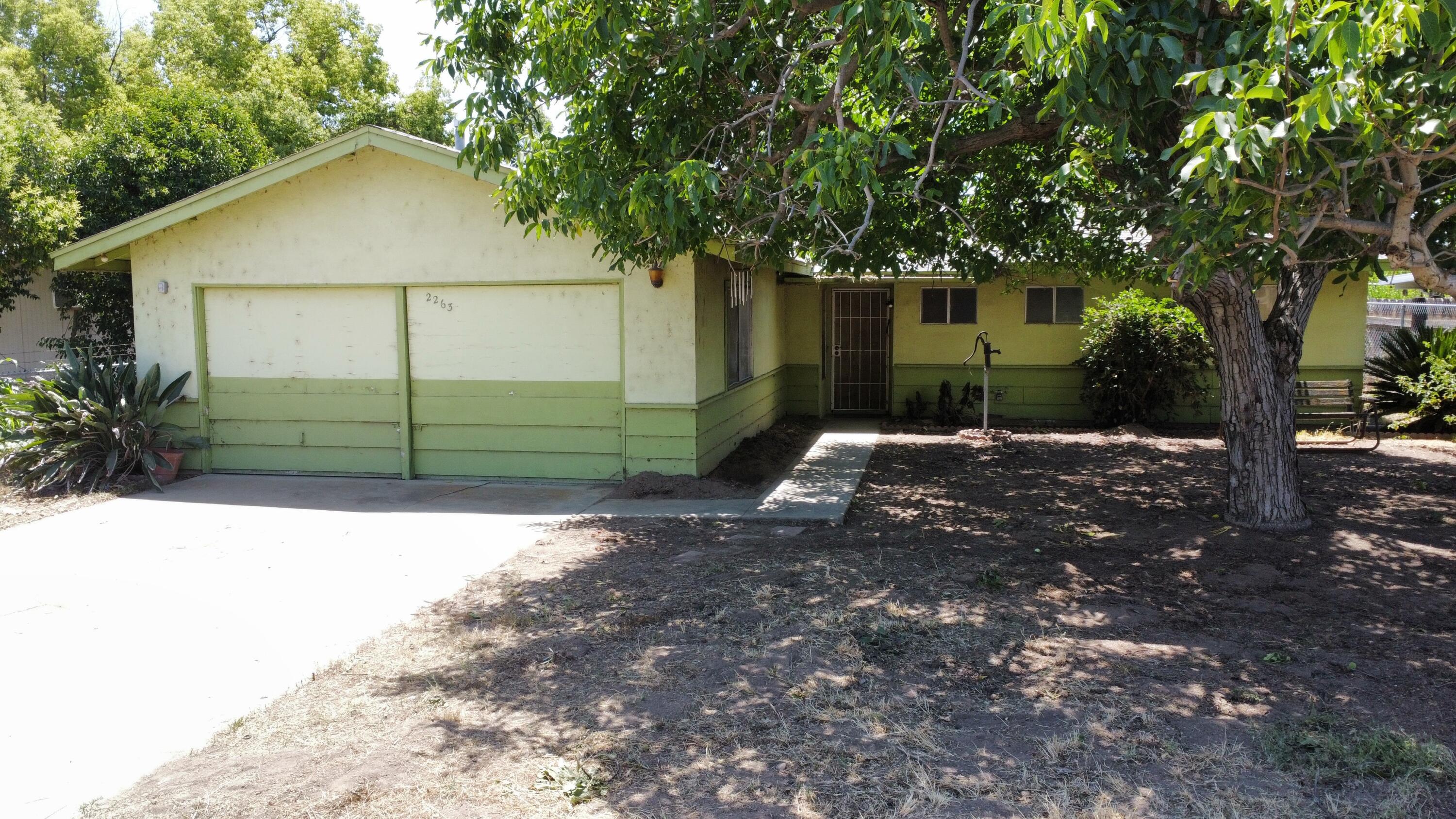 2263 E Cleo Ave, Porterville, CA 93257