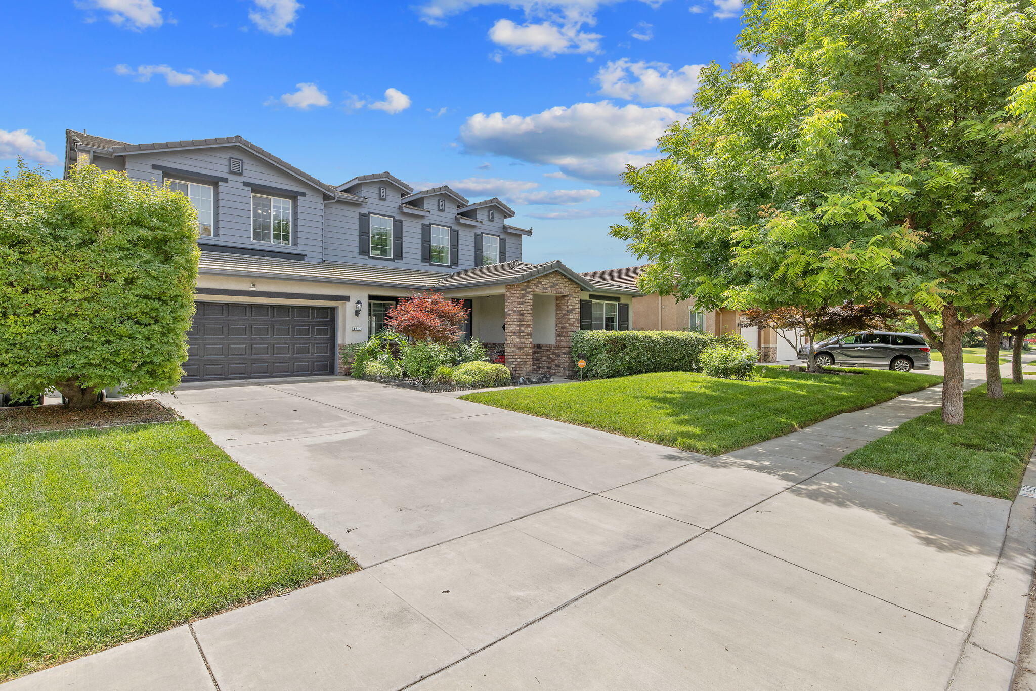 4217 W Elowin Ct, Visalia, CA 93291