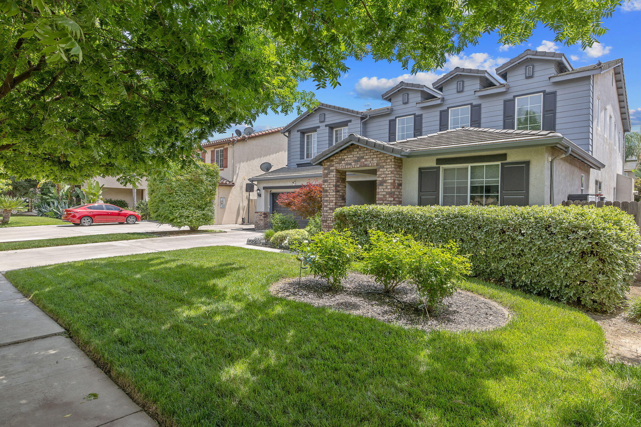 4217 W Elowin Ct, Visalia, CA 93291