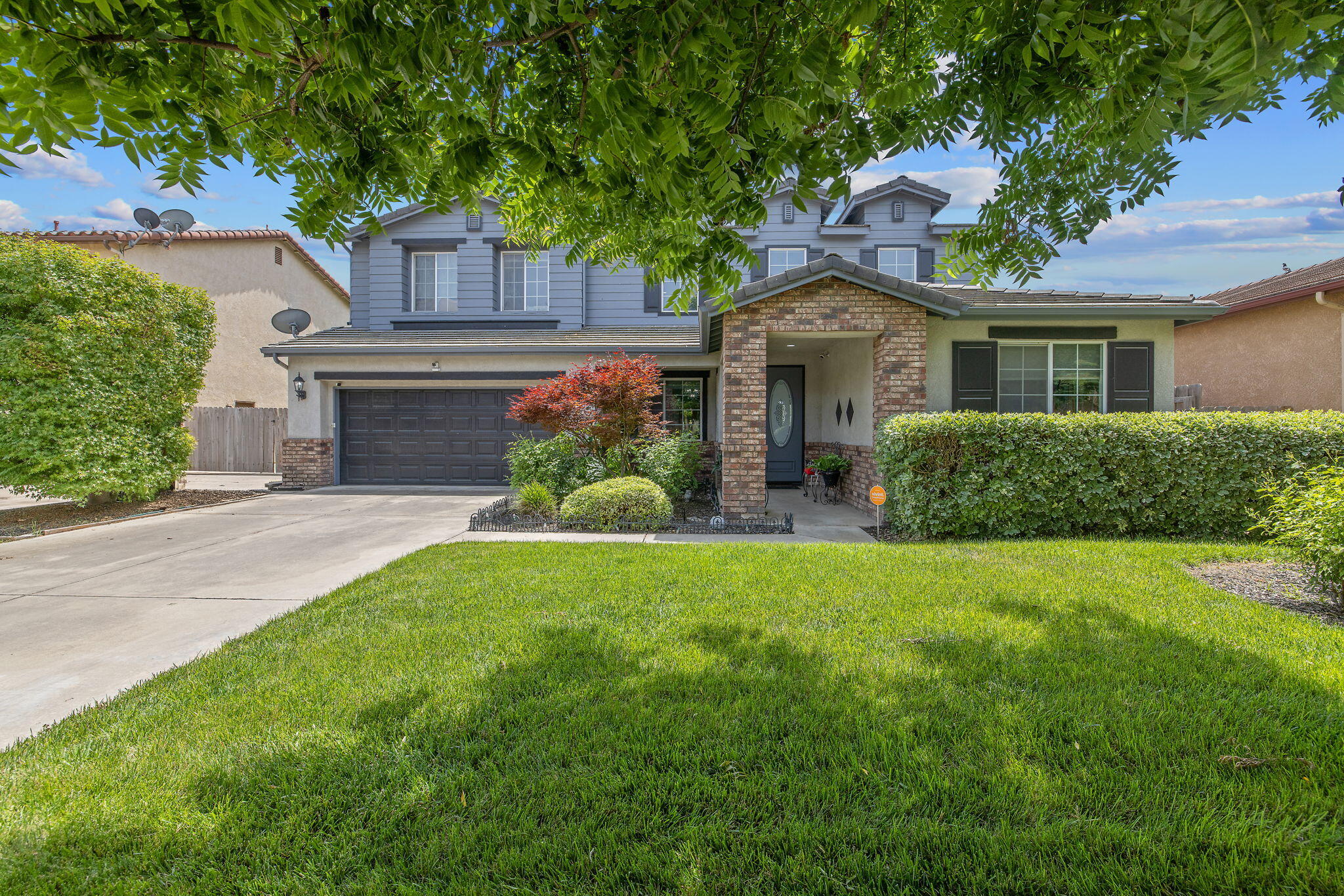 4217 W Elowin Ct, Visalia, CA 93291