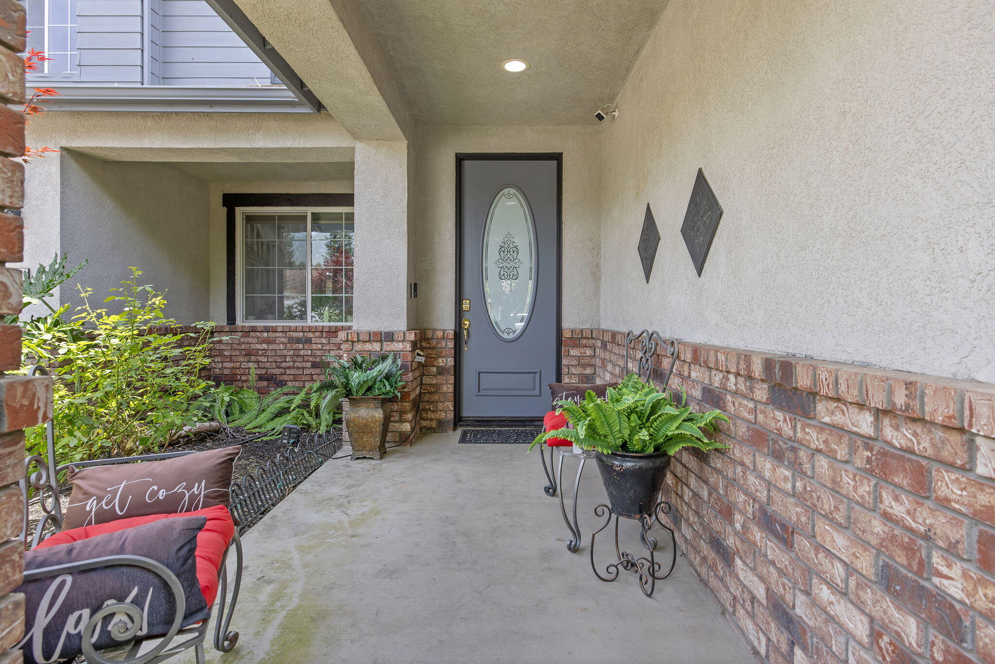 4217 W Elowin Ct, Visalia, CA 93291