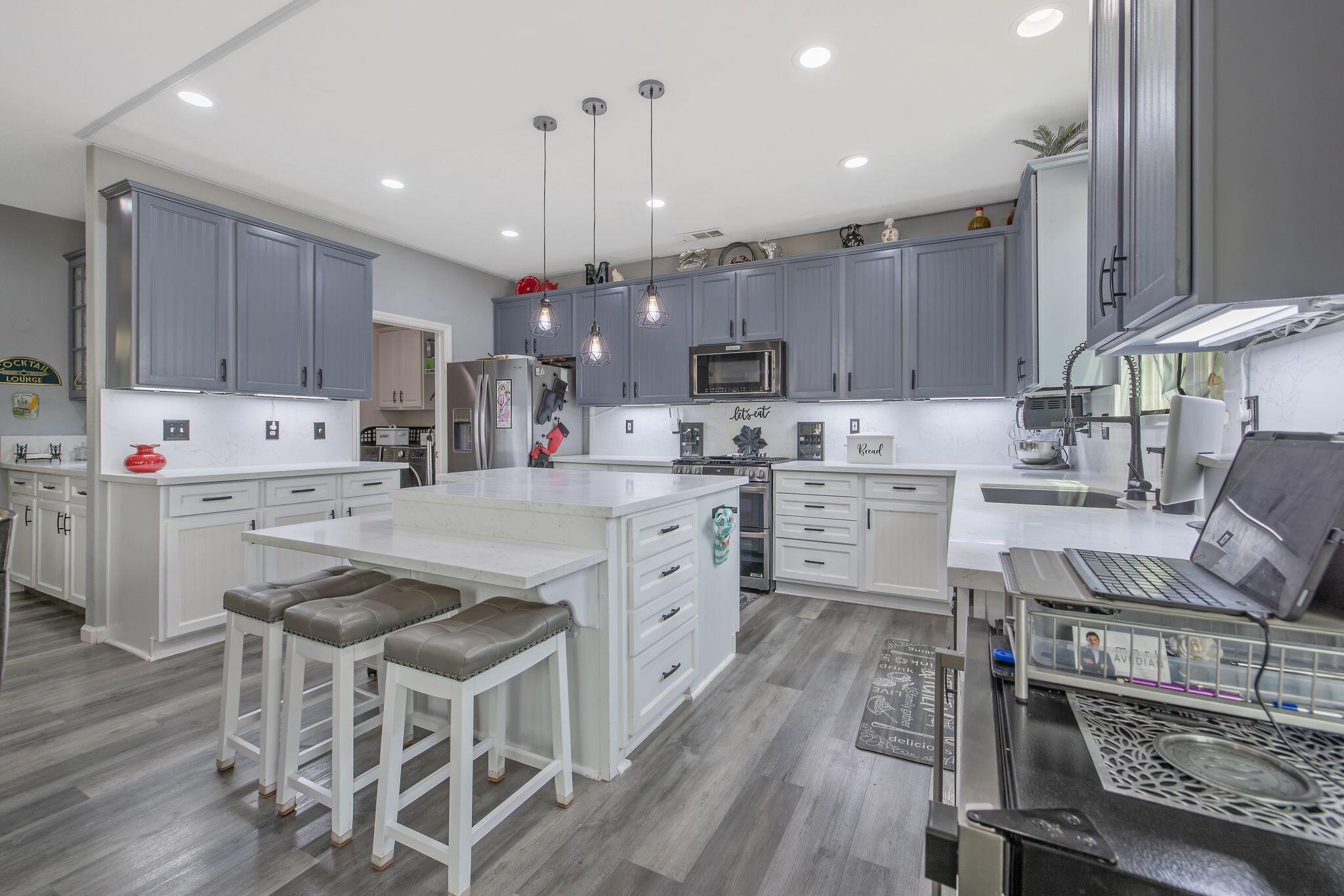 4217 W Elowin Ct, Visalia, CA 93291