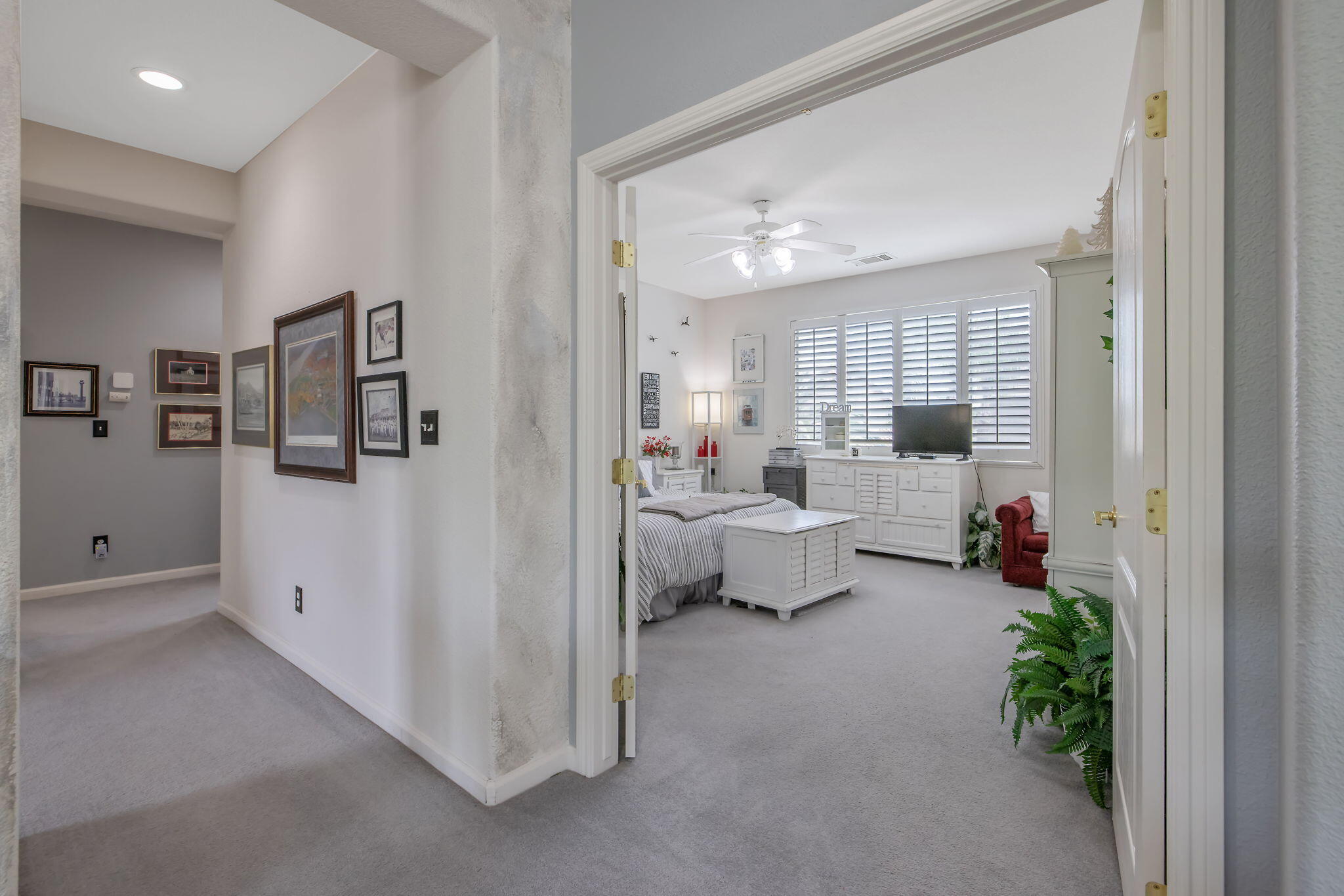 4217 W Elowin Ct, Visalia, CA 93291