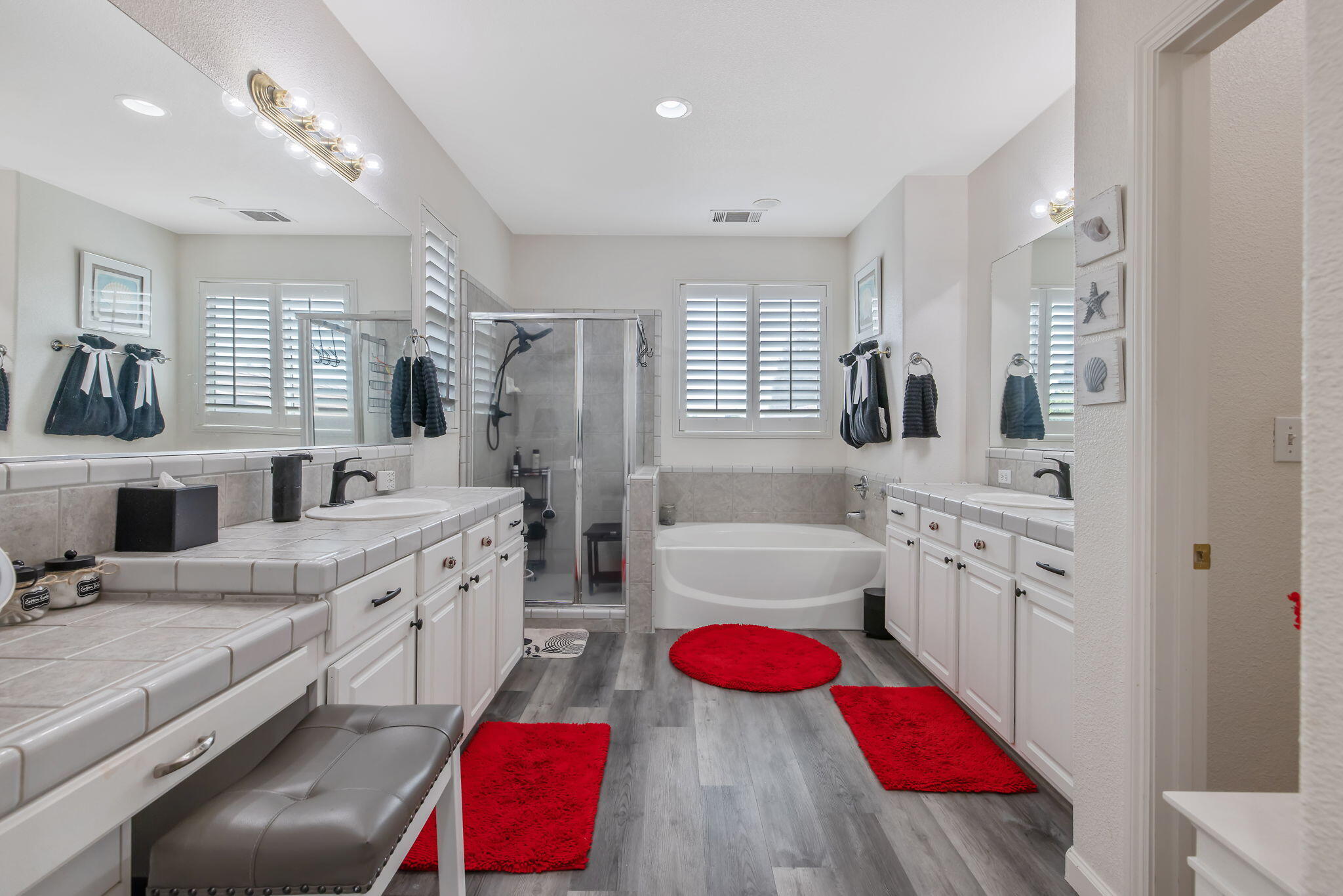 4217 W Elowin Ct, Visalia, CA 93291