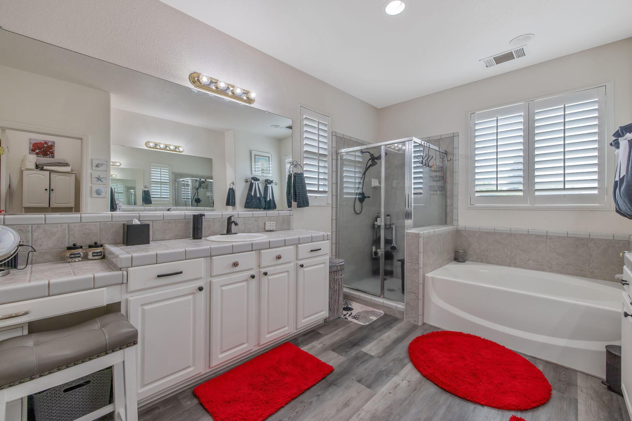 4217 W Elowin Ct, Visalia, CA 93291