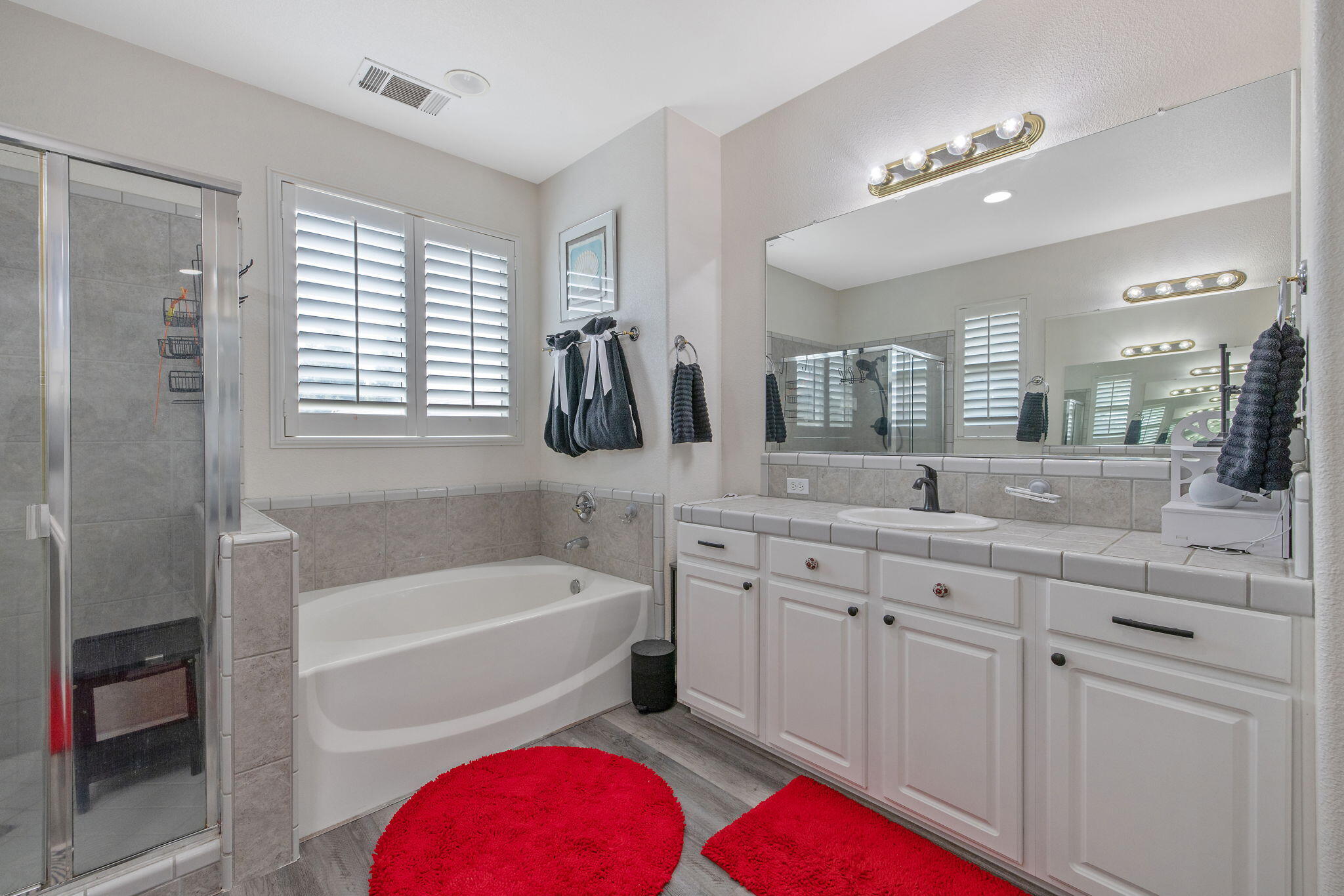 4217 W Elowin Ct, Visalia, CA 93291