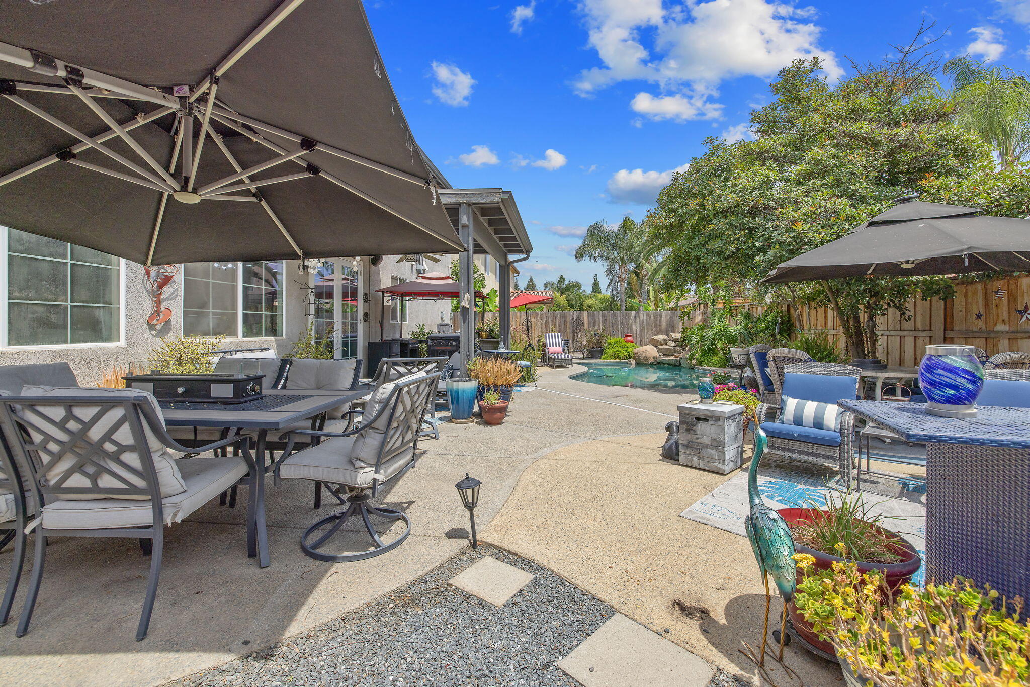 4217 W Elowin Ct, Visalia, CA 93291