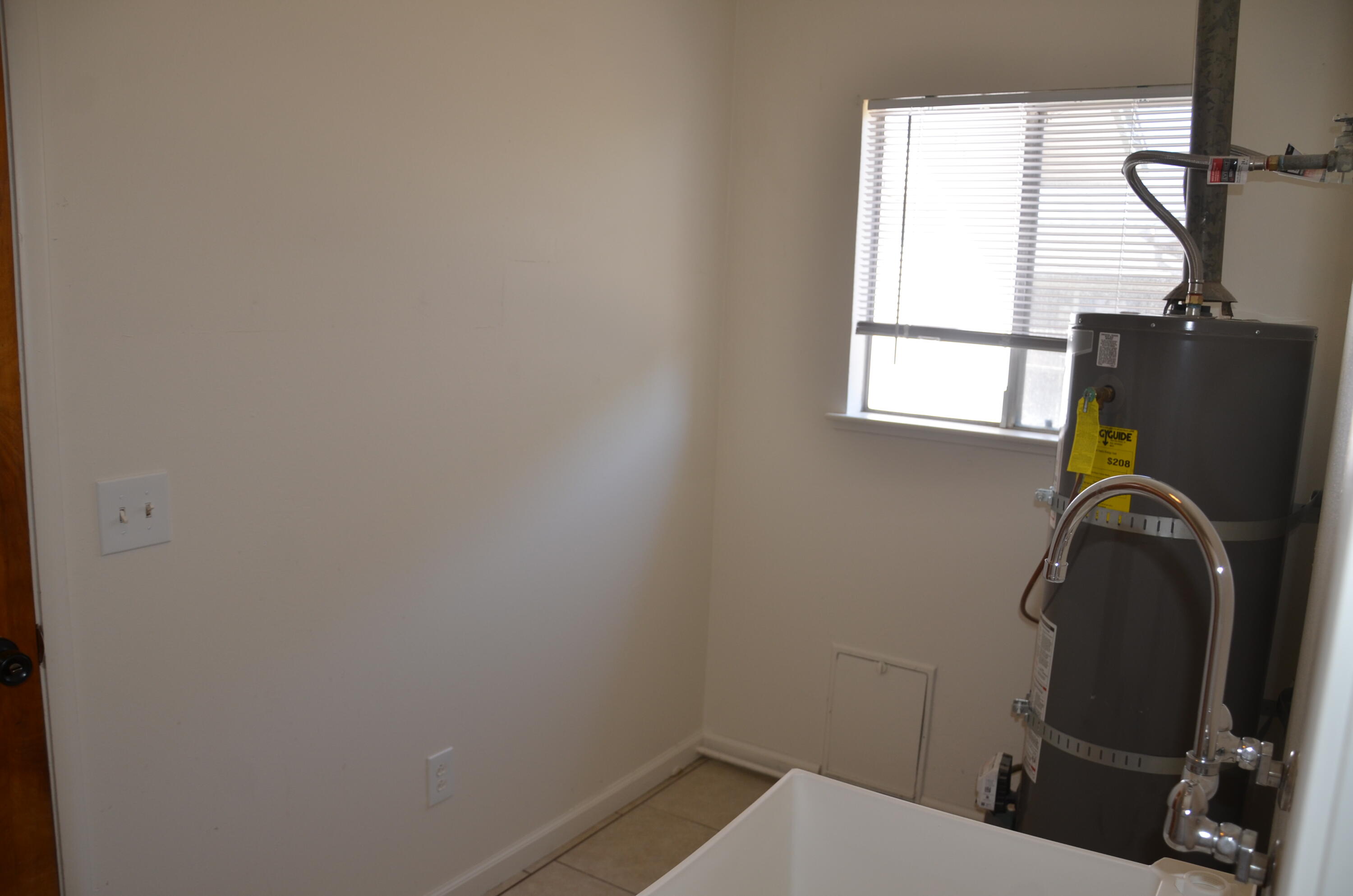 339 W Spring Ln, Lemoore, CA 93245