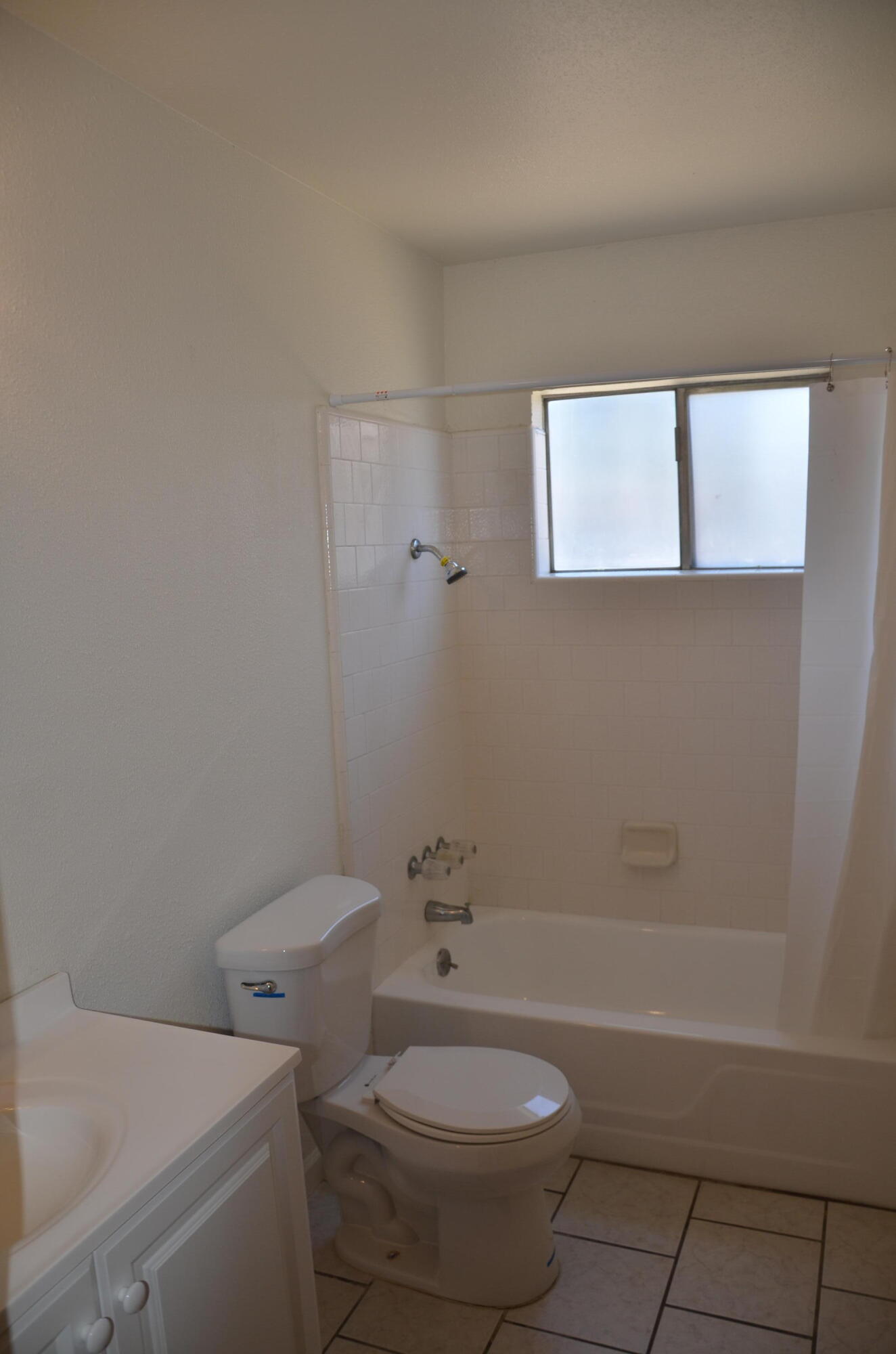 339 W Spring Ln, Lemoore, CA 93245