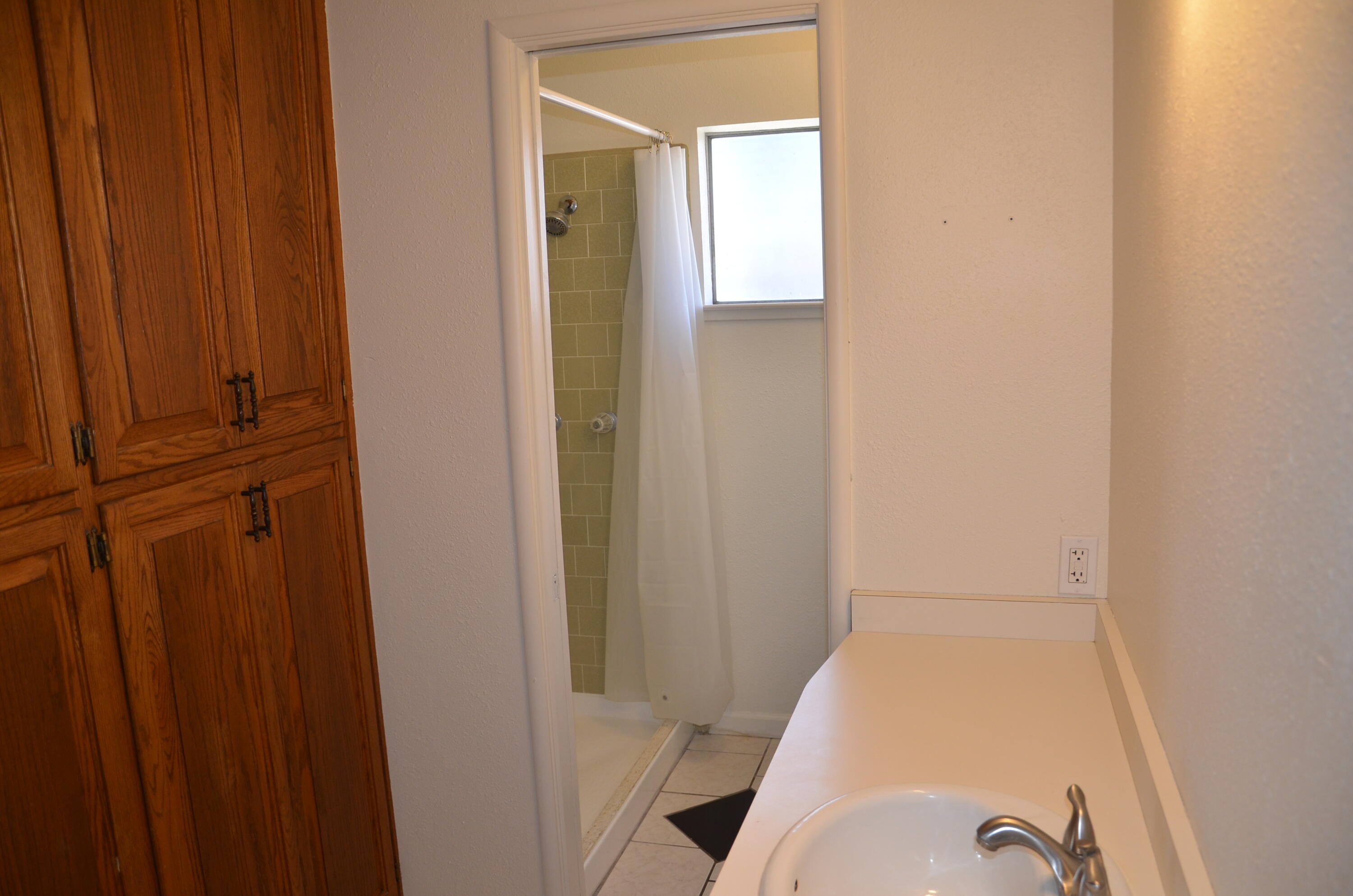 339 W Spring Ln, Lemoore, CA 93245
