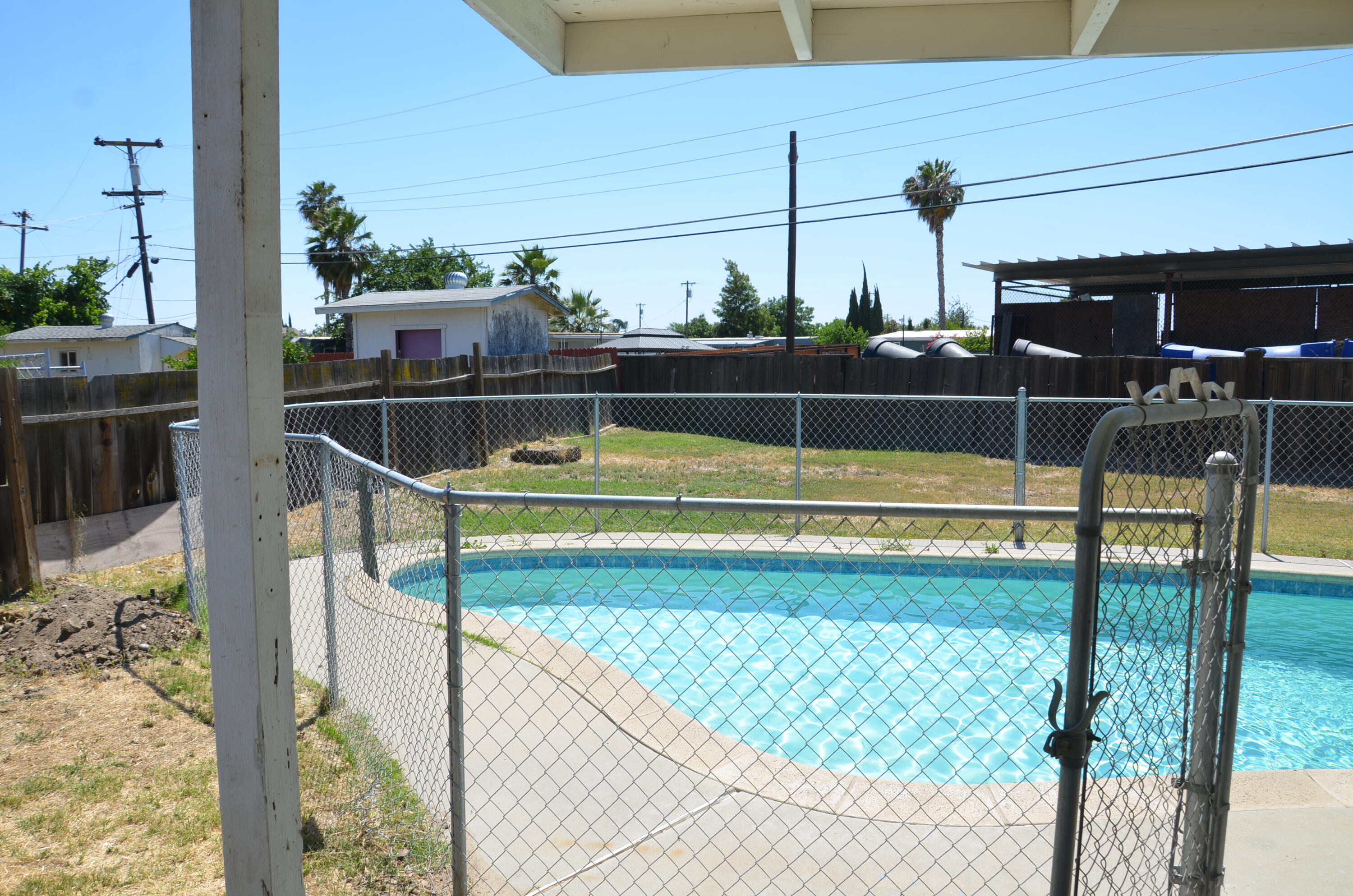 339 W Spring Ln, Lemoore, CA 93245