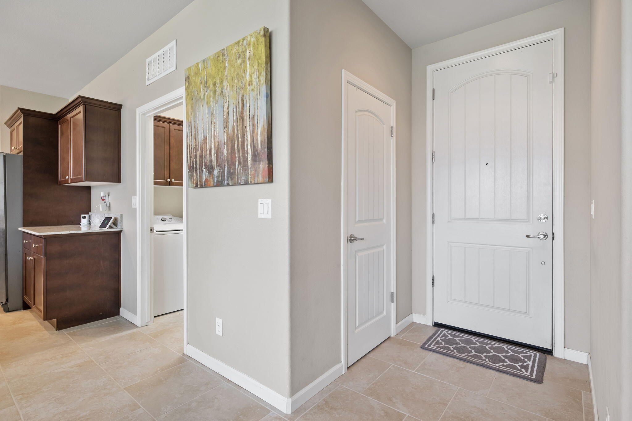 3316 Tradewinds Ave, Tulare, CA 93274