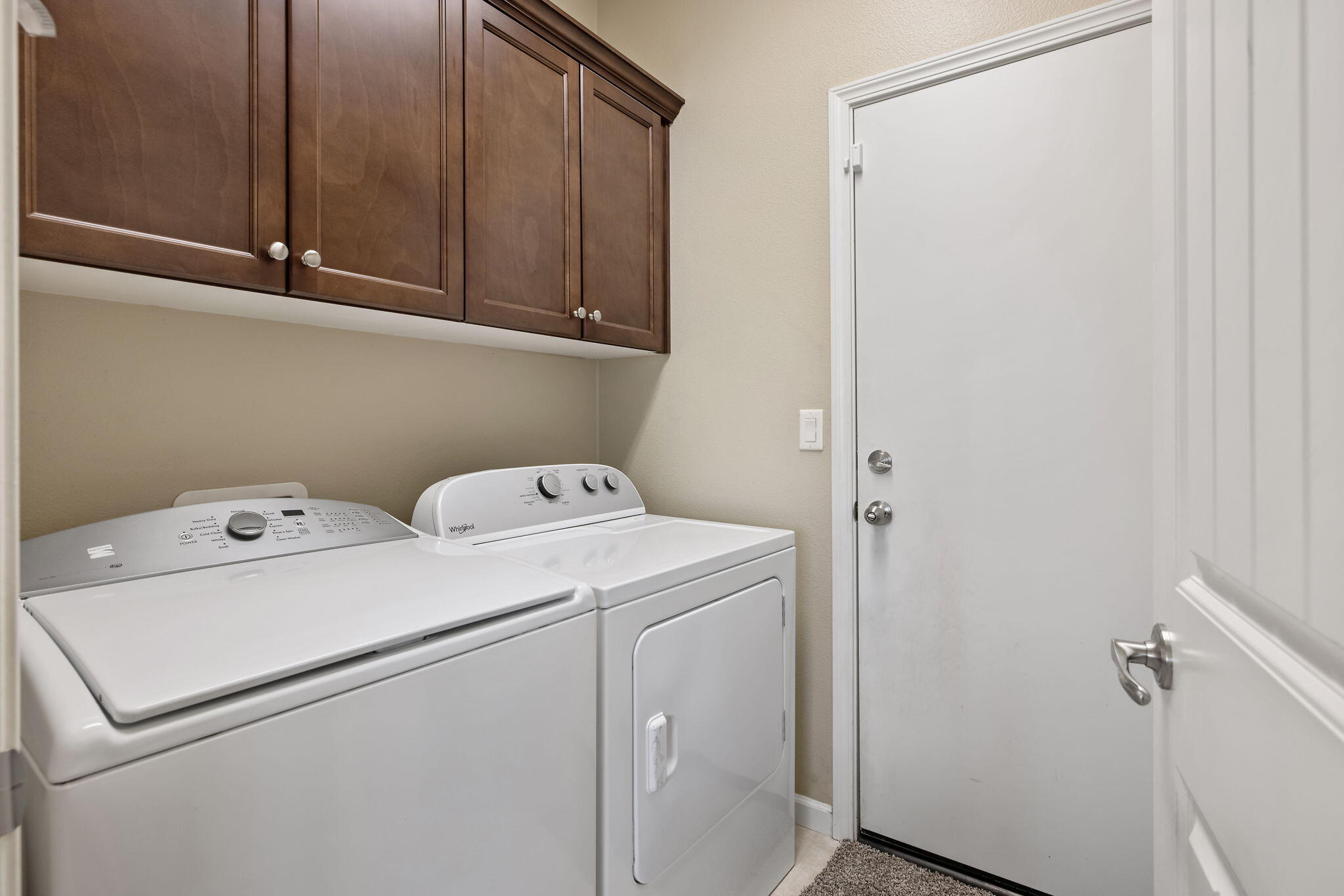 3316 Tradewinds Ave, Tulare, CA 93274