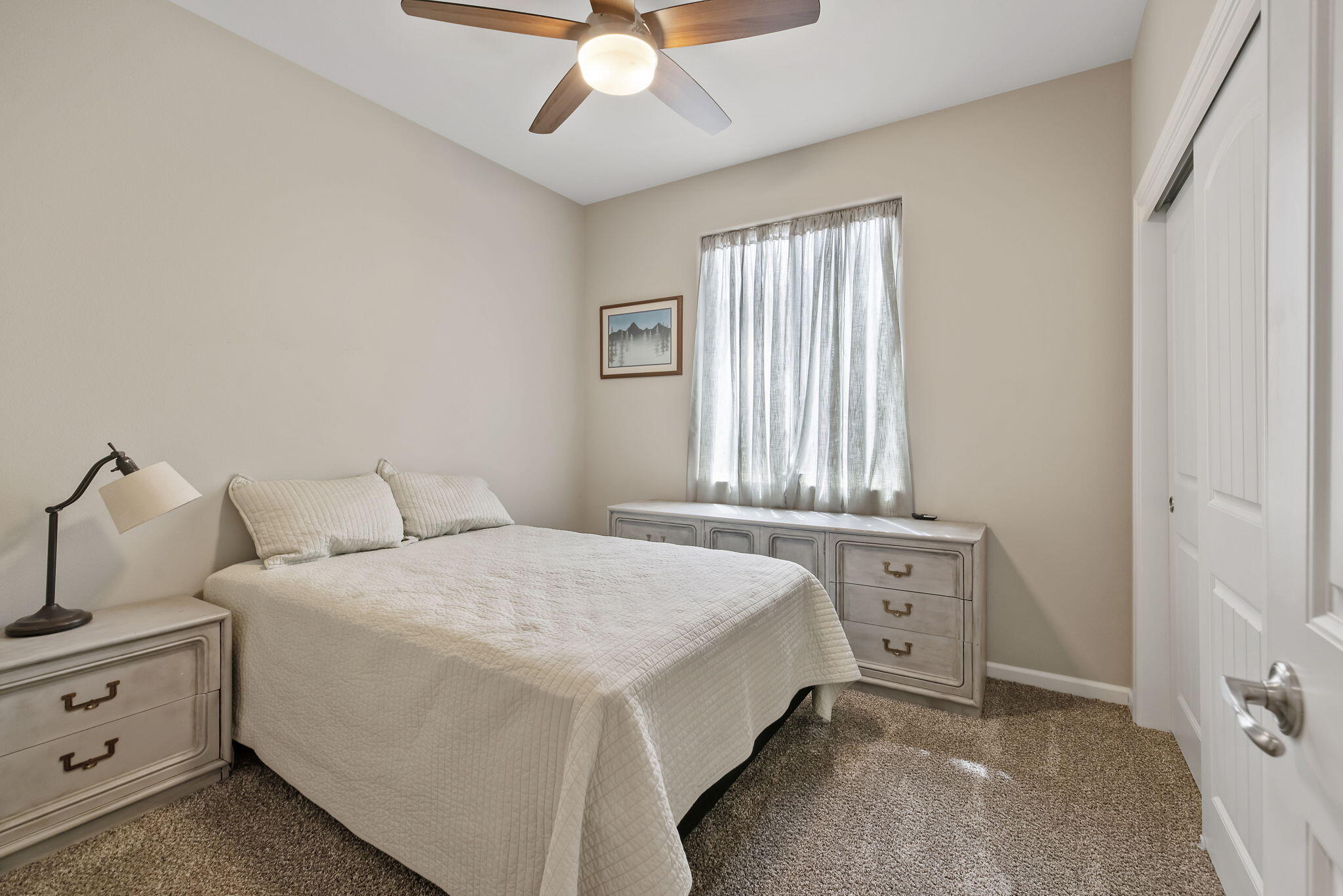 3316 Tradewinds Ave, Tulare, CA 93274