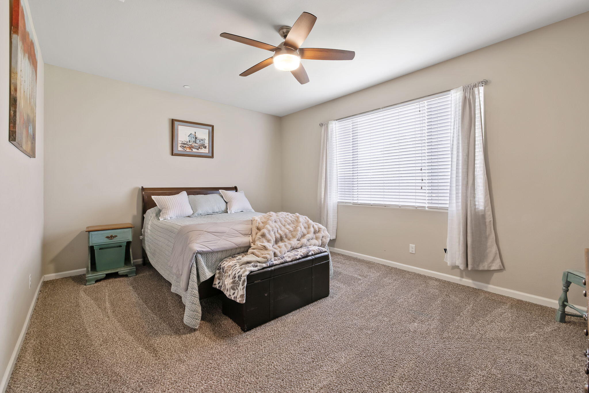 3316 Tradewinds Ave, Tulare, CA 93274