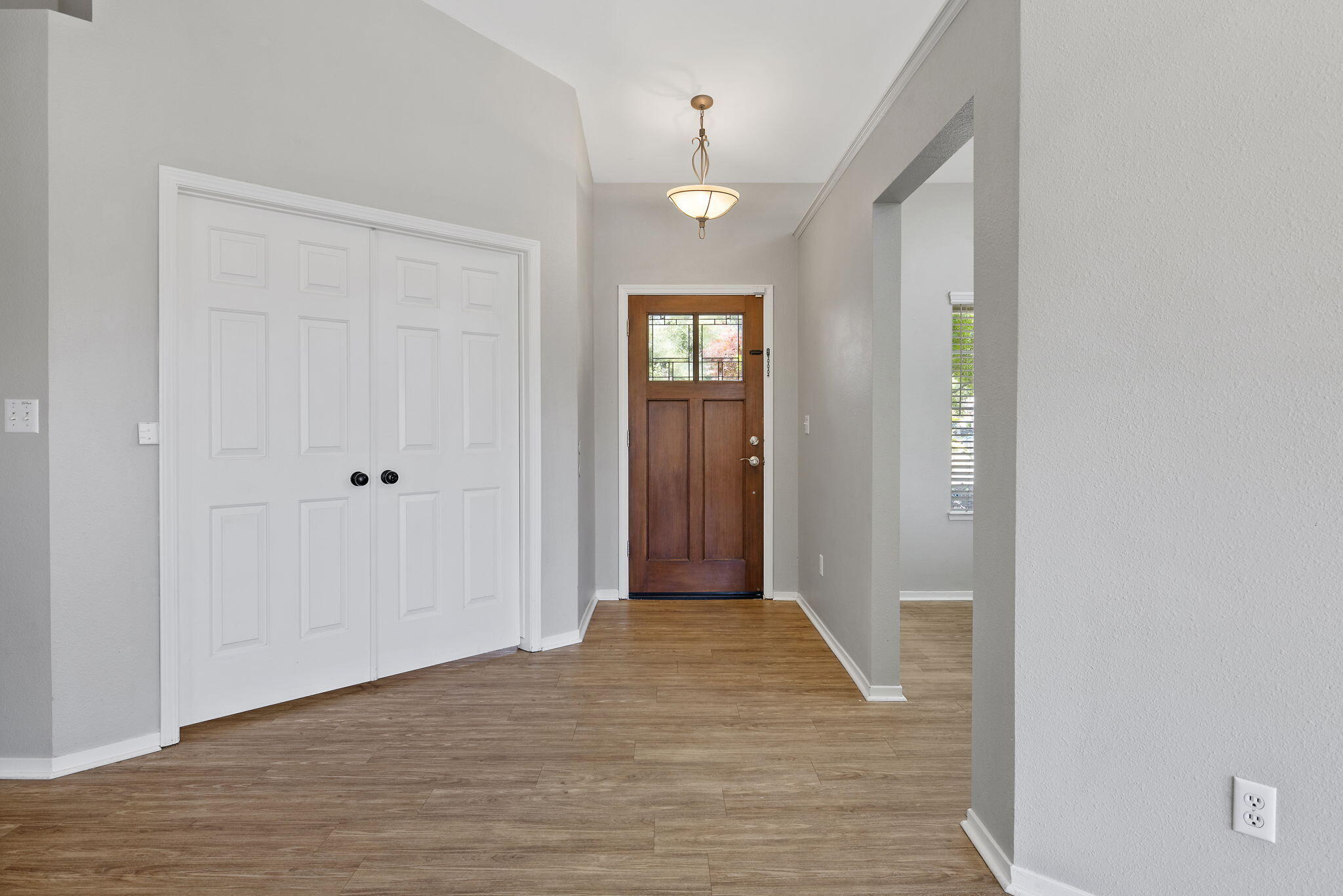 5335 W Monte Vista Ave, Visalia, CA 93277