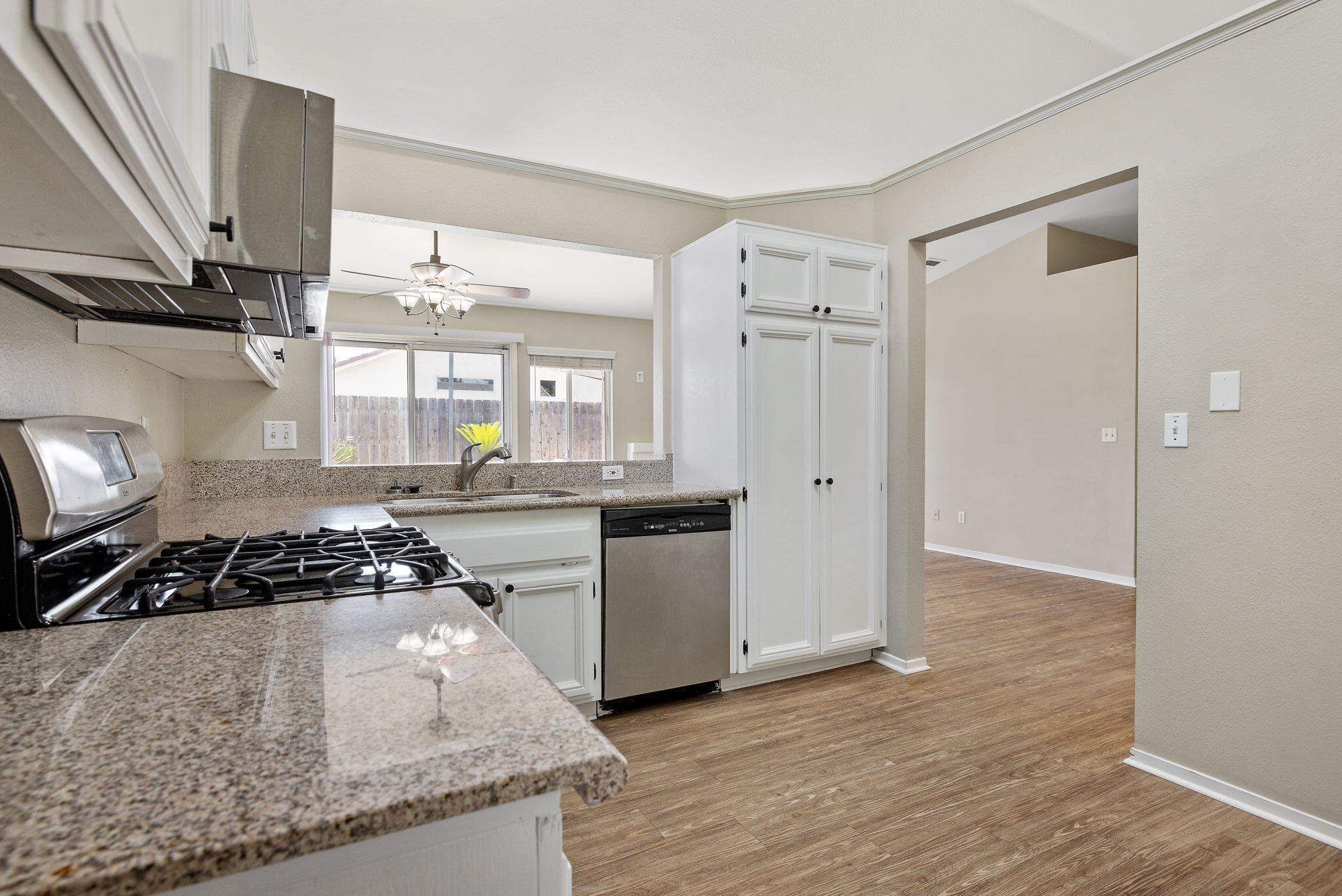 5335 W Monte Vista Ave, Visalia, CA 93277