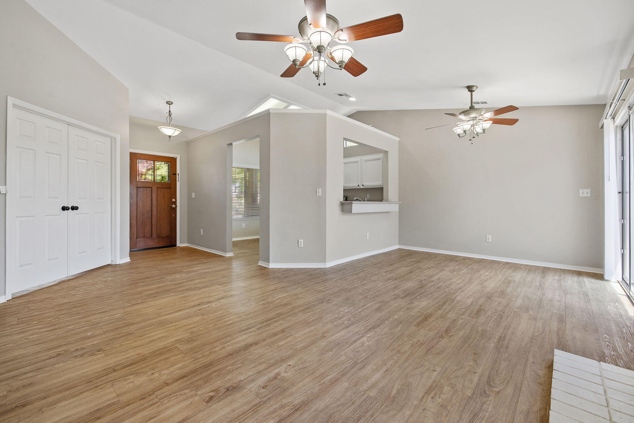 5335 W Monte Vista Ave, Visalia, CA 93277