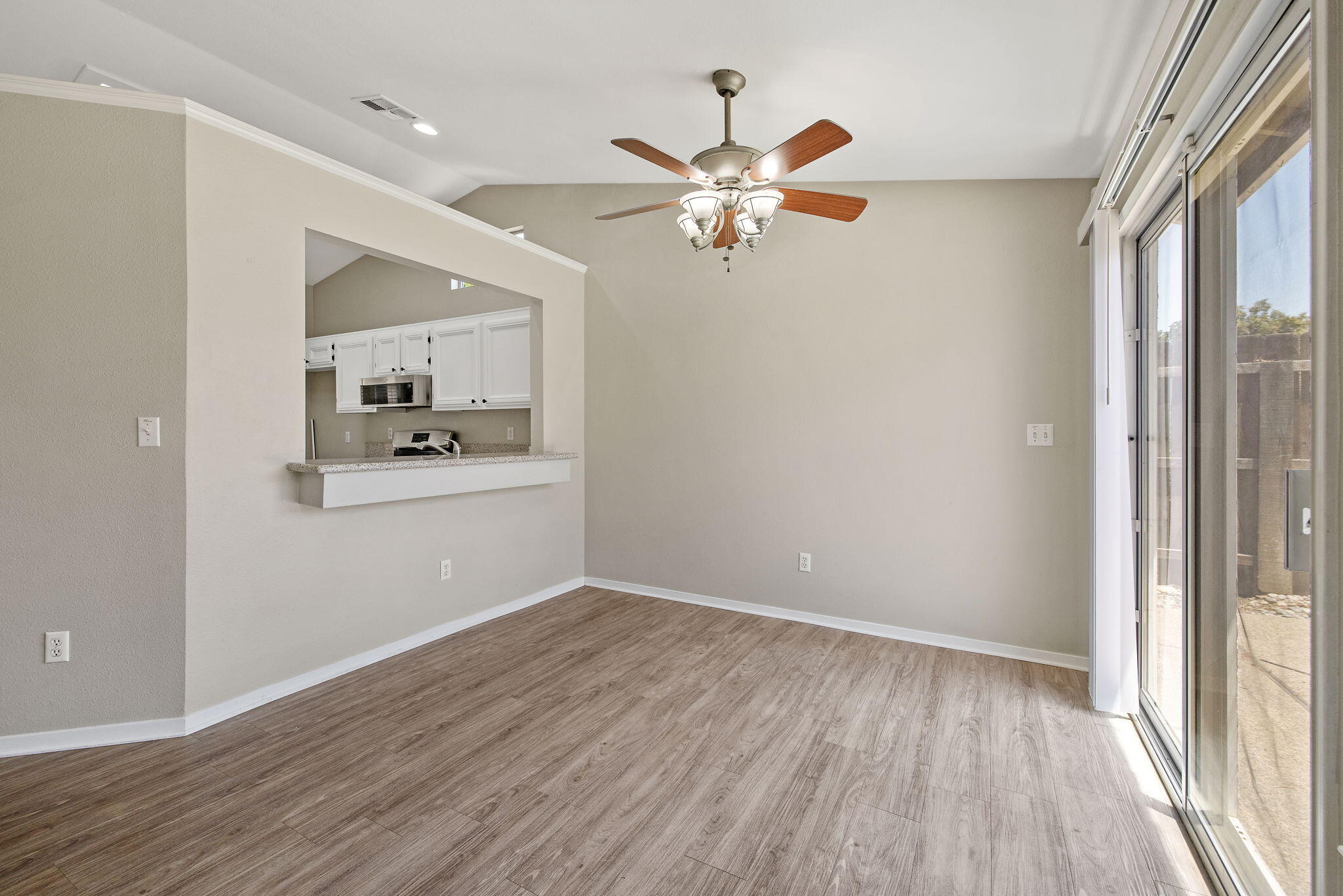 5335 W Monte Vista Ave, Visalia, CA 93277