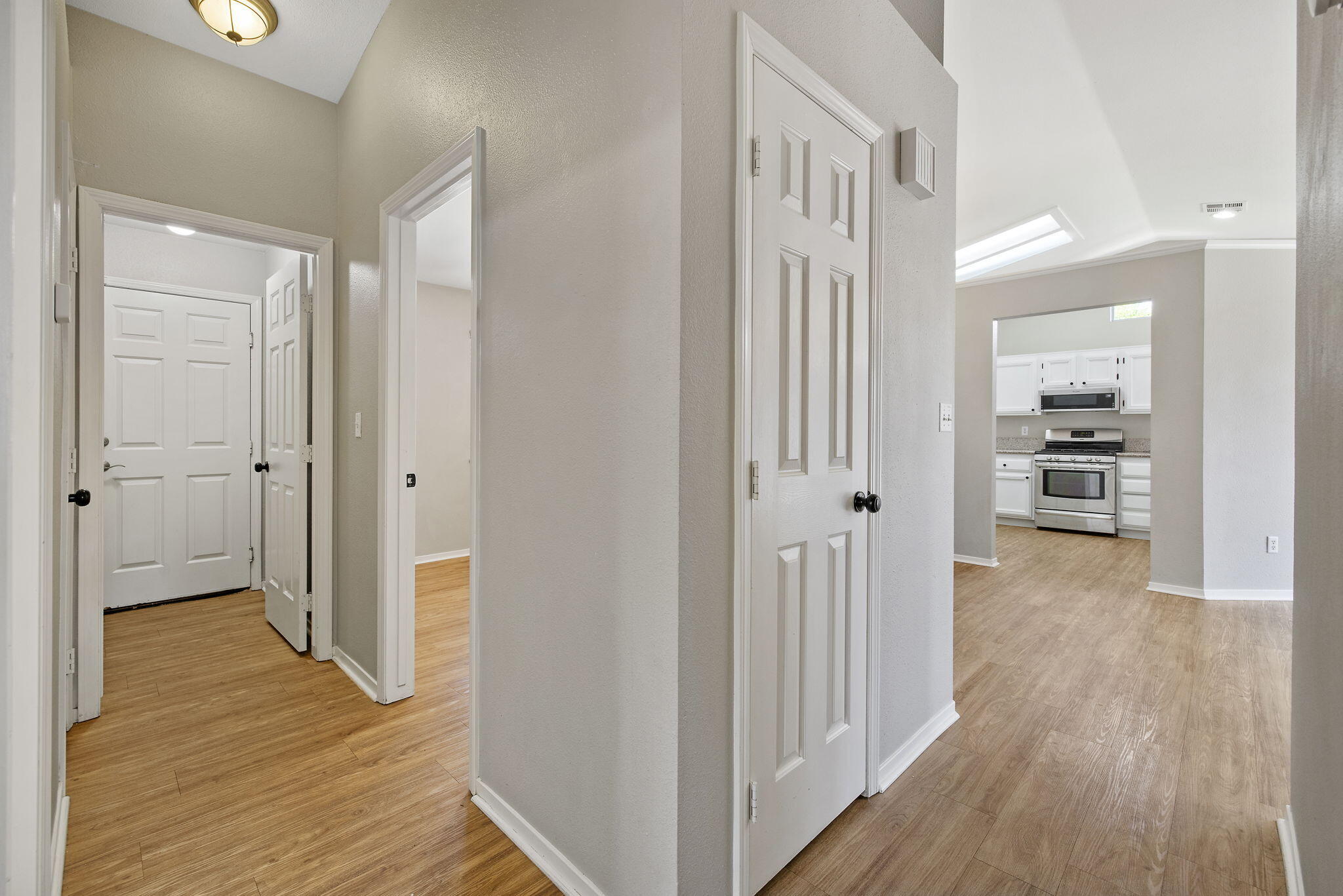 5335 W Monte Vista Ave, Visalia, CA 93277