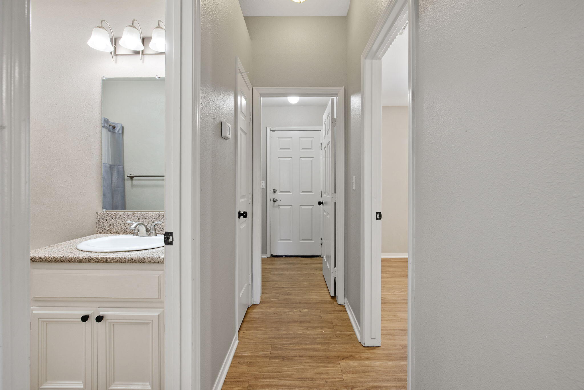 5335 W Monte Vista Ave, Visalia, CA 93277