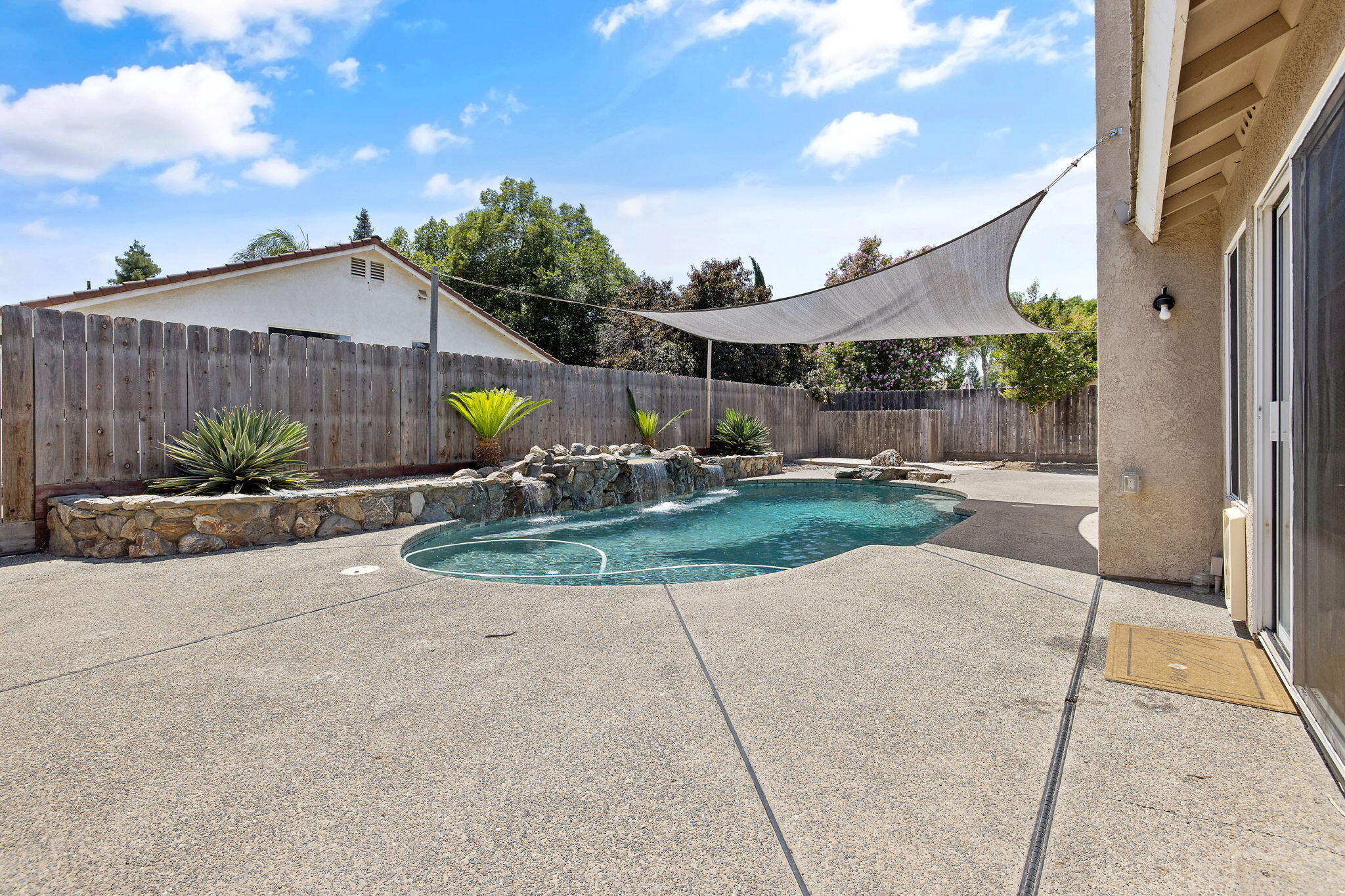 5335 W Monte Vista Ave, Visalia, CA 93277