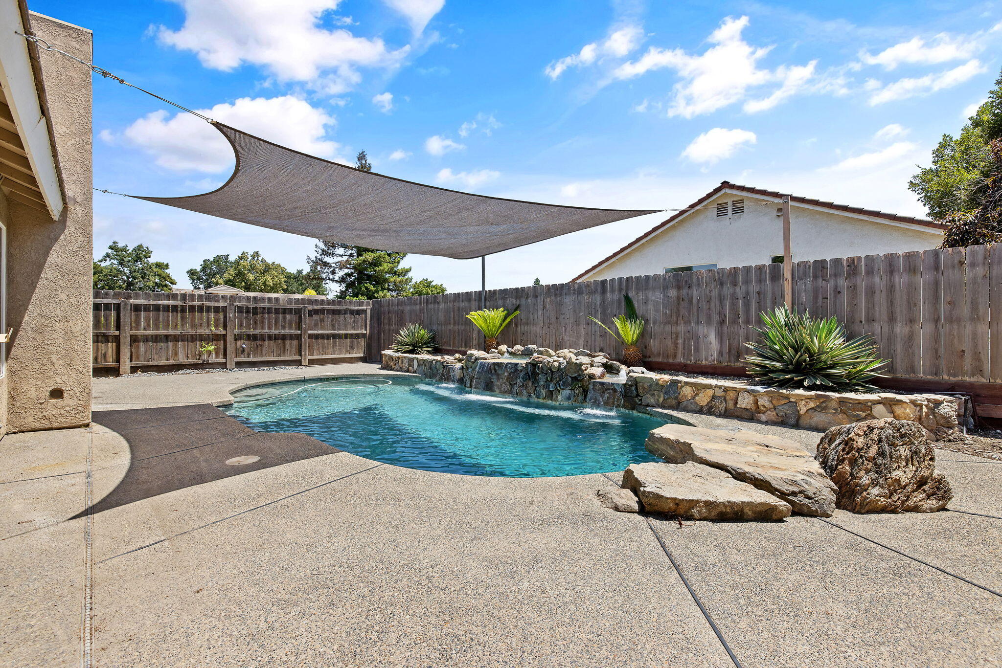 5335 W Monte Vista Ave, Visalia, CA 93277
