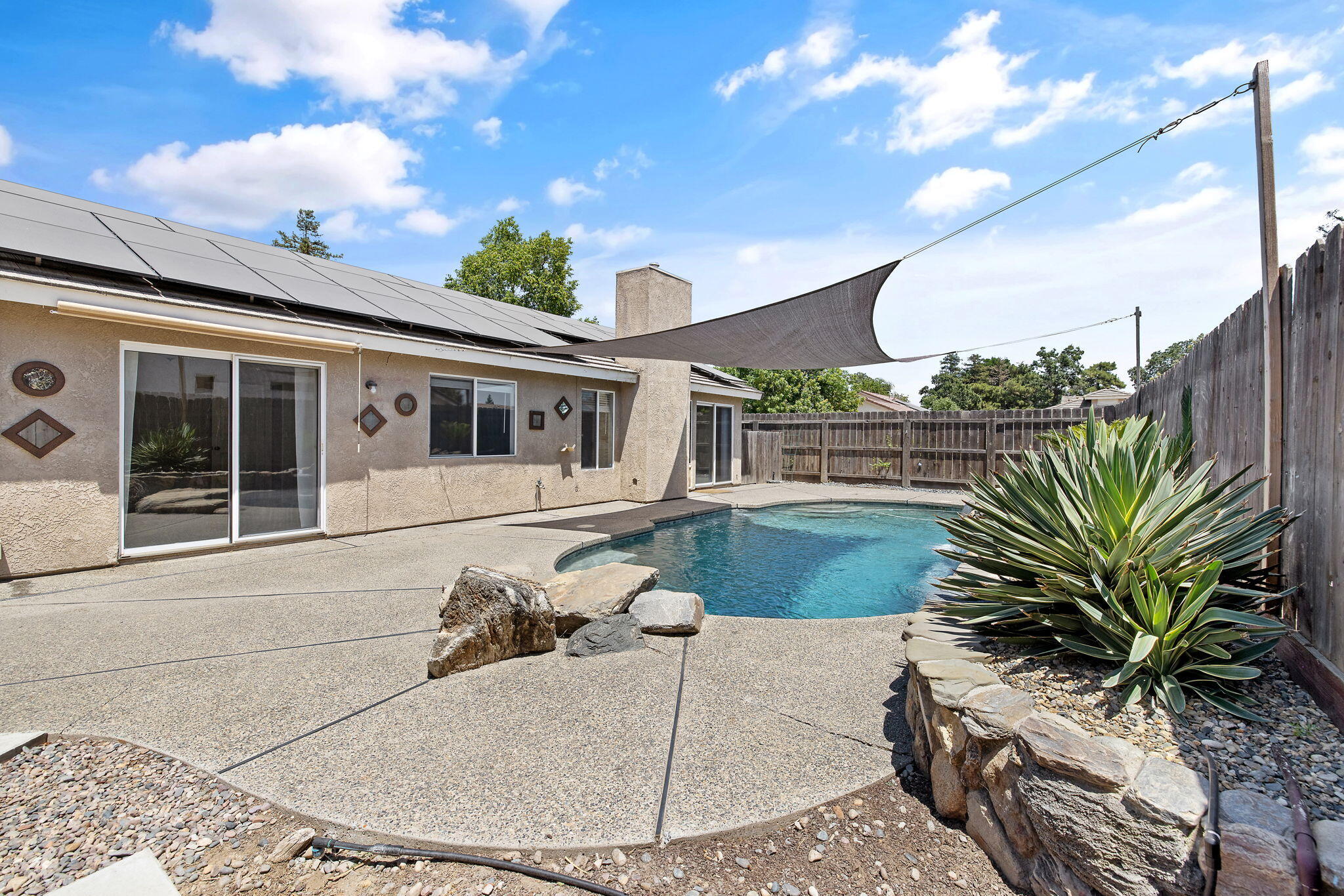 5335 W Monte Vista Ave, Visalia, CA 93277