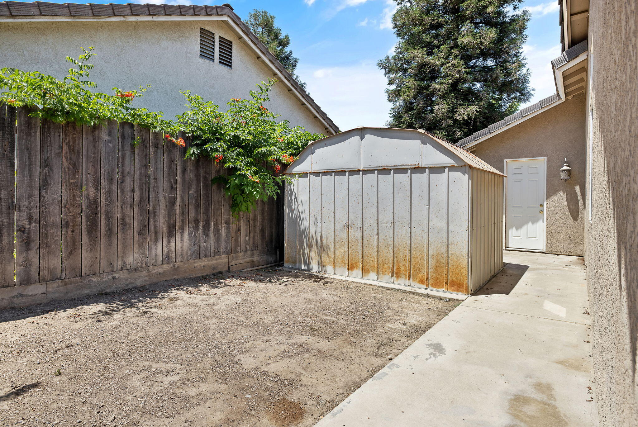 5335 W Monte Vista Ave, Visalia, CA 93277