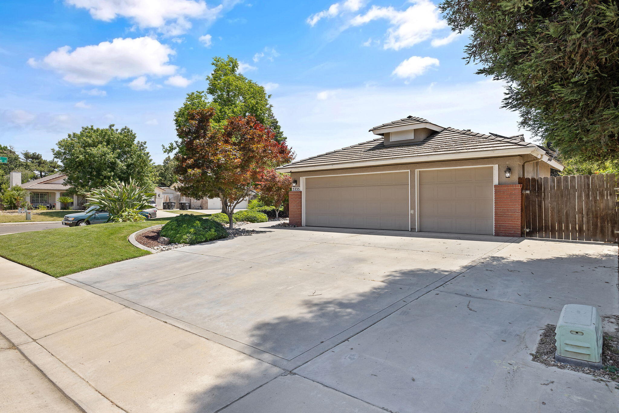 5335 W Monte Vista Ave, Visalia, CA 93277