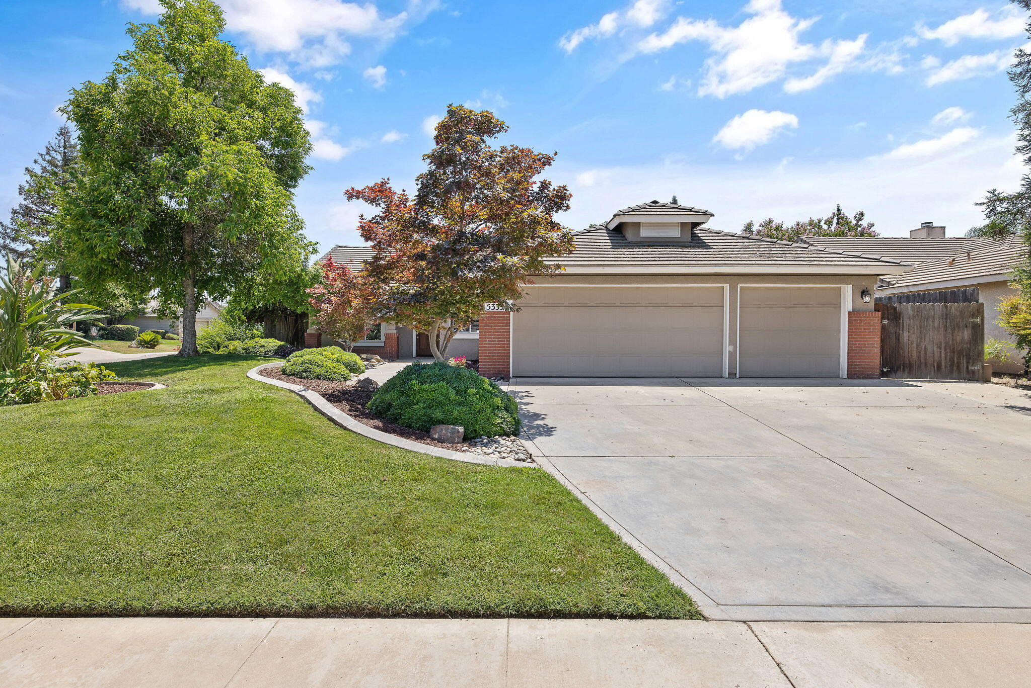 5335 W Monte Vista Ave, Visalia, CA 93277
