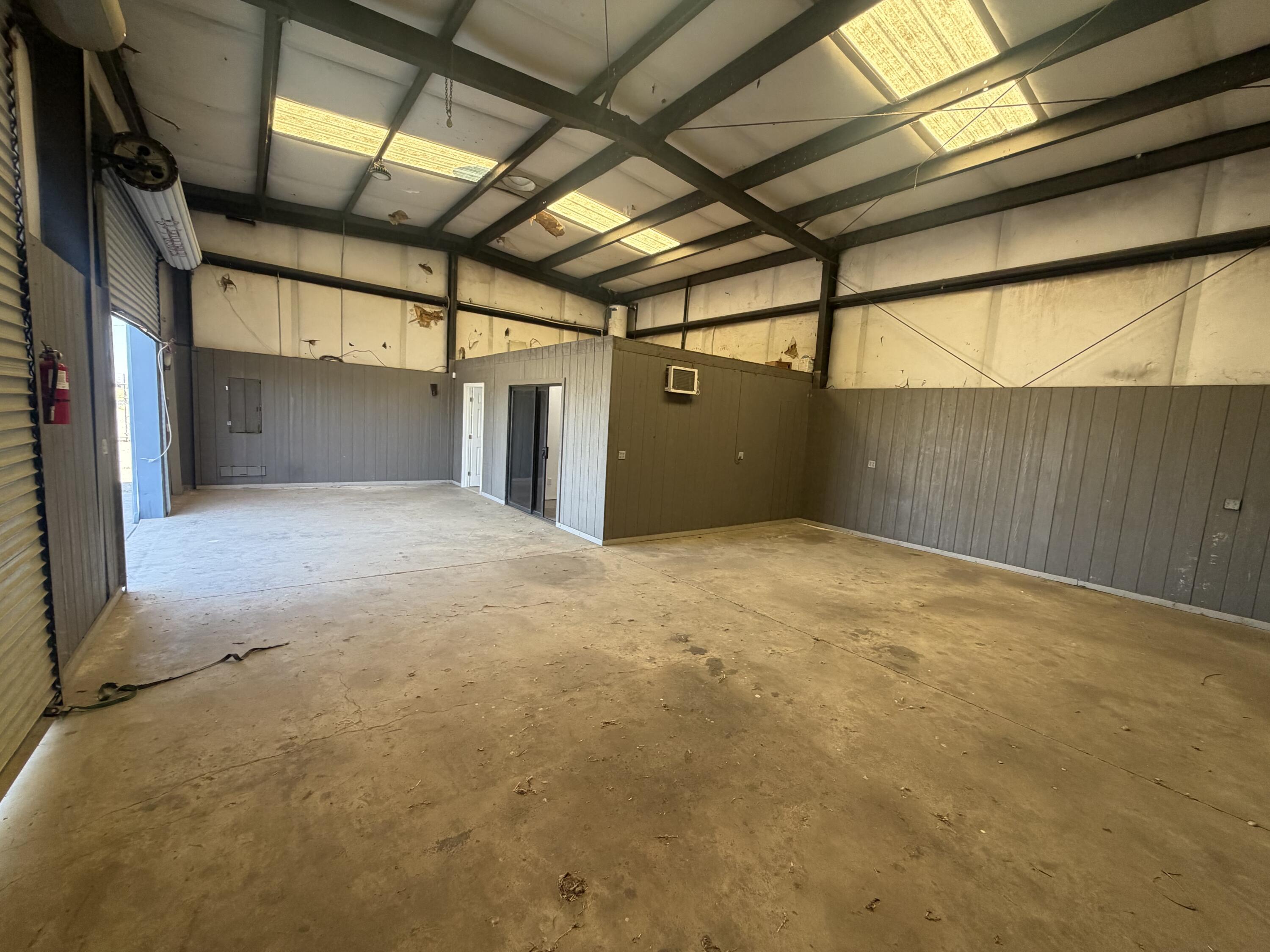 236 N Market St, Pixley, CA 93256