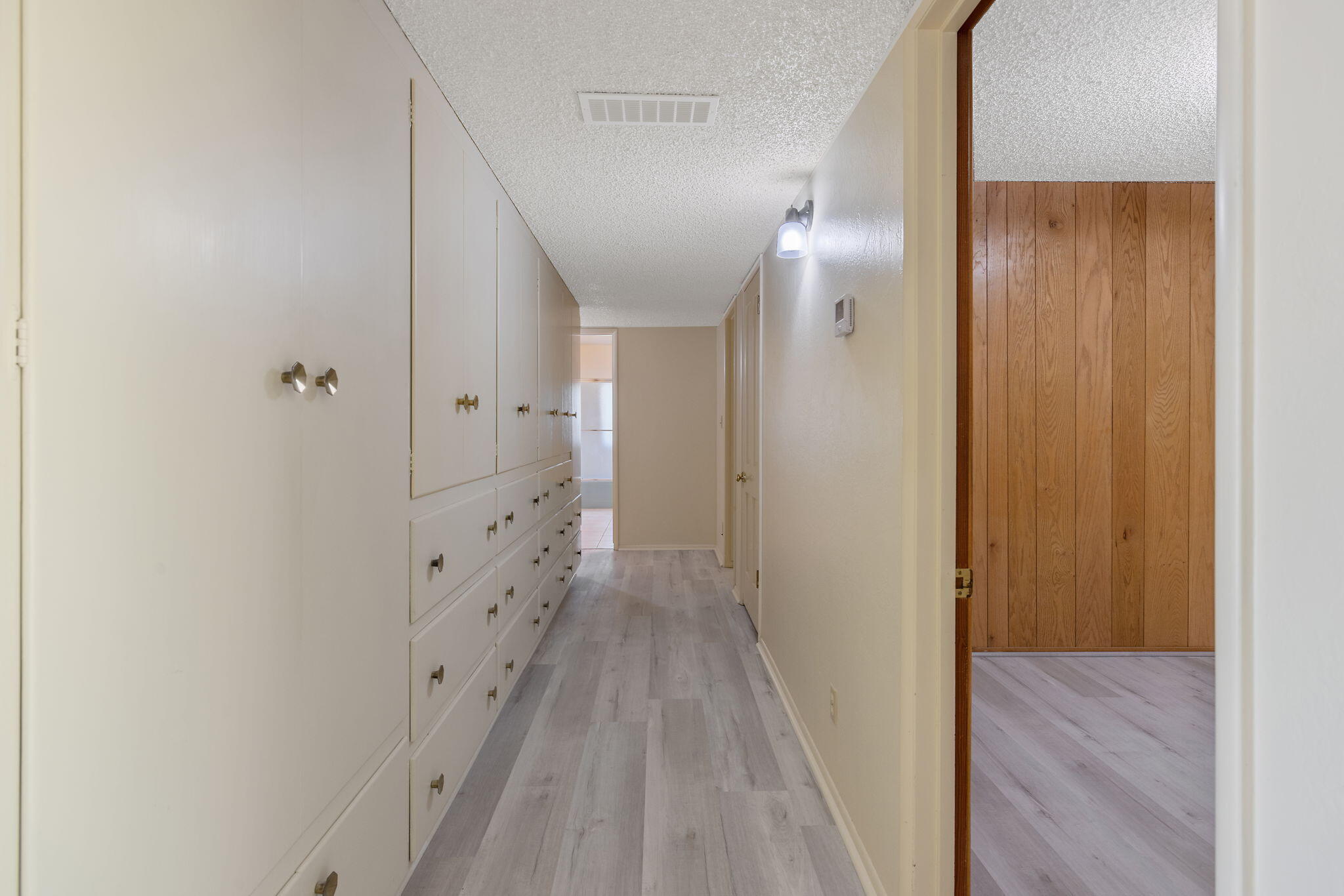 8640 12th Ave, Hanford, CA 93230