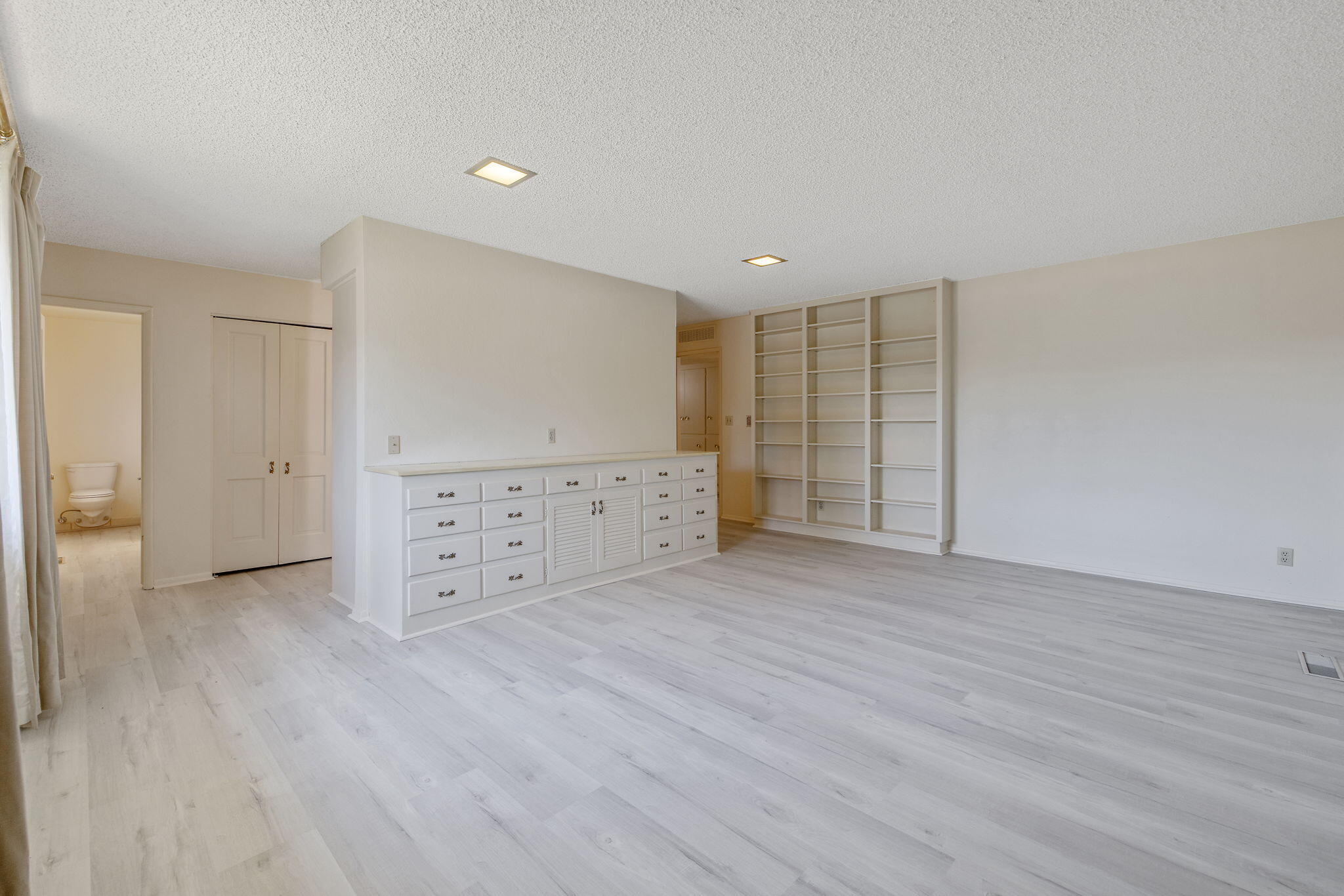 8640 12th Ave, Hanford, CA 93230