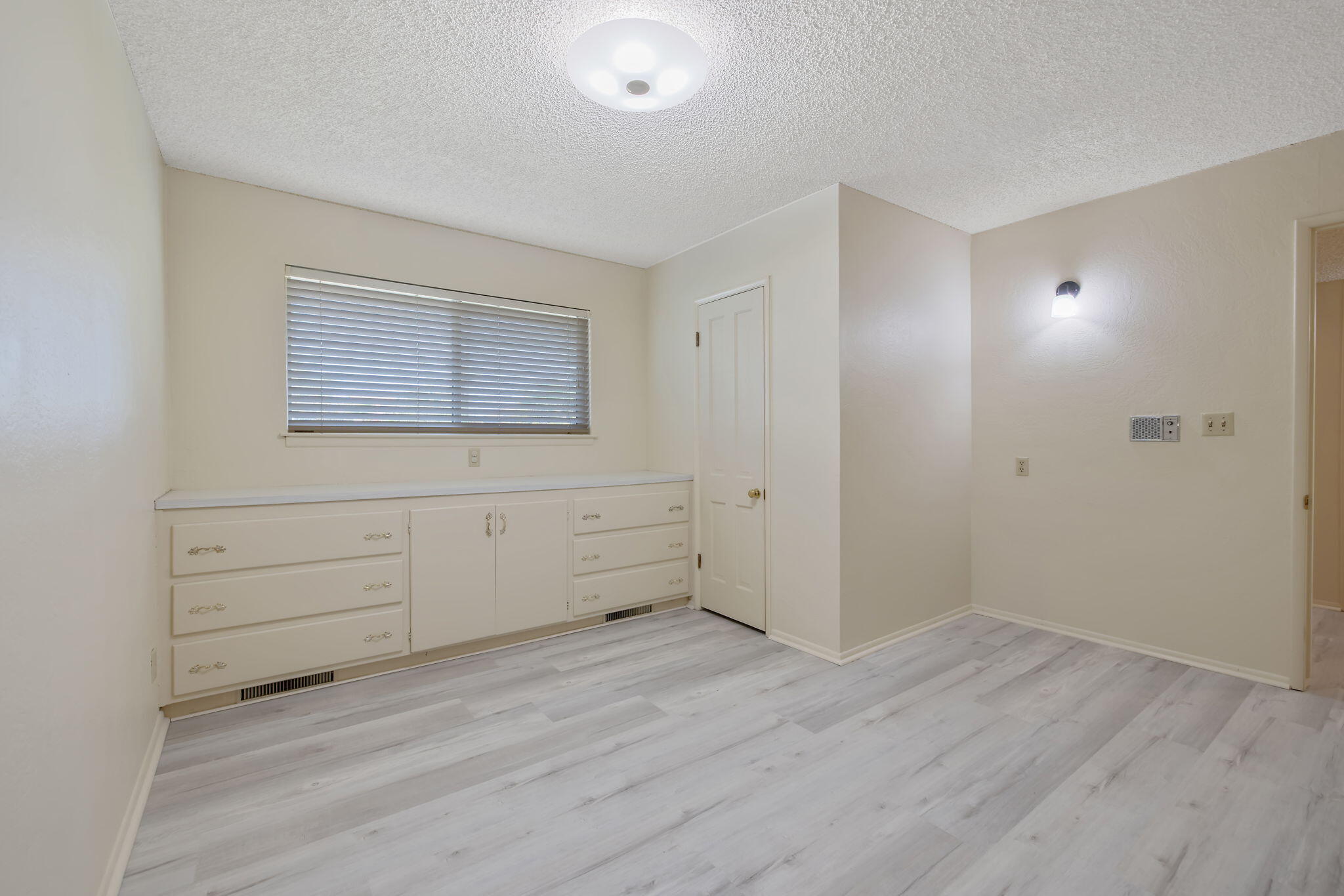 8640 12th Ave, Hanford, CA 93230