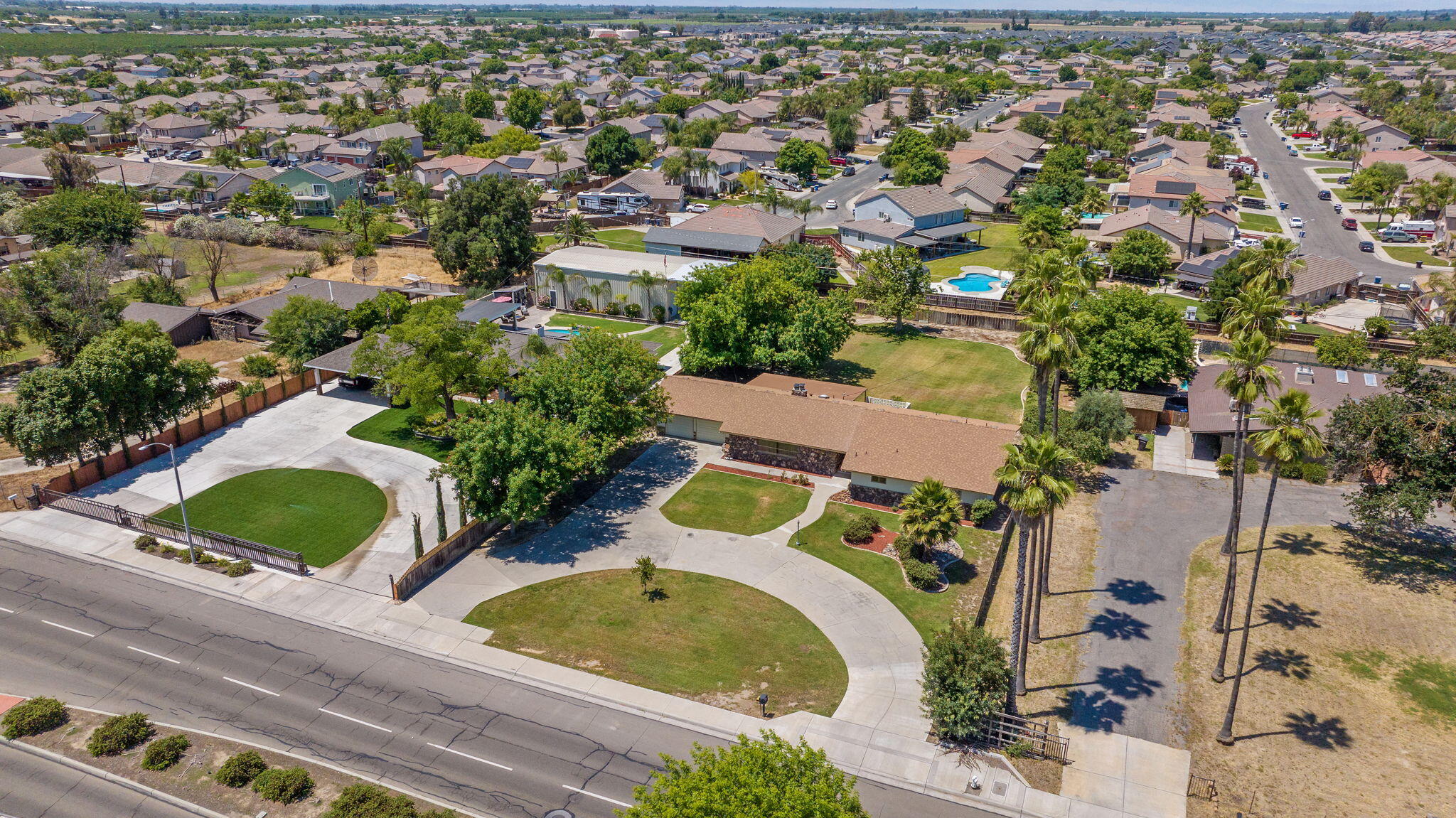 8640 12th Ave, Hanford, CA 93230