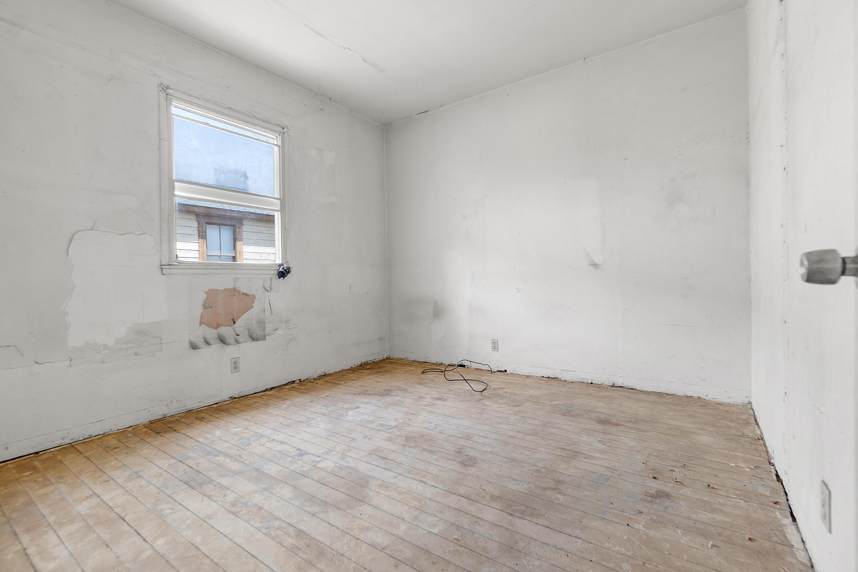 826 Kimball Ln, Hanford, CA 93230