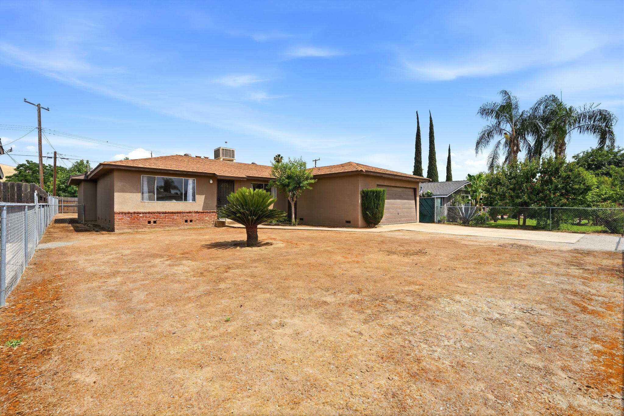 840 Laurel Ave, Lindsay, CA 93247